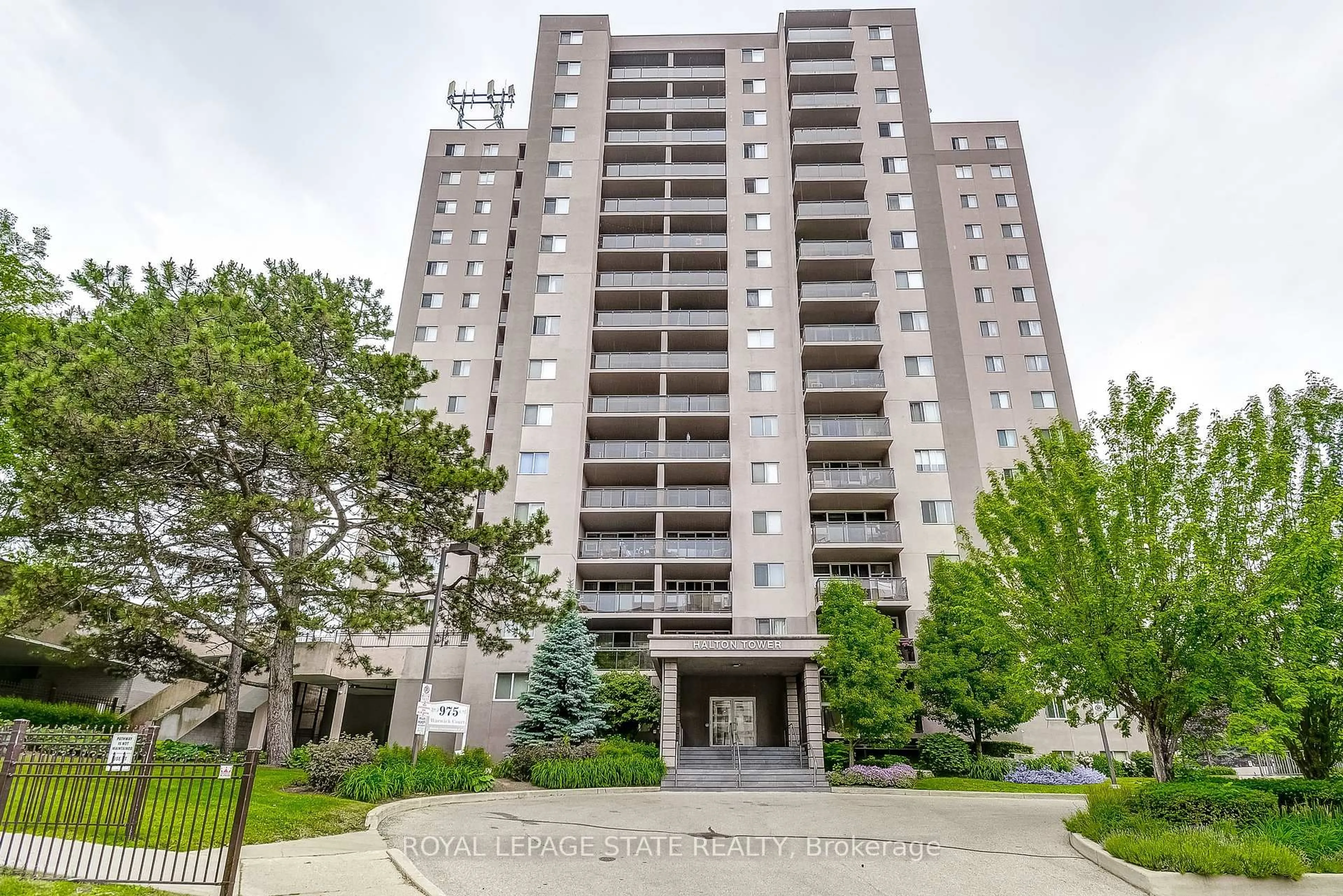 Unknown for 975 Warwick Crt #B1, Burlington Ontario L7T 3Z7