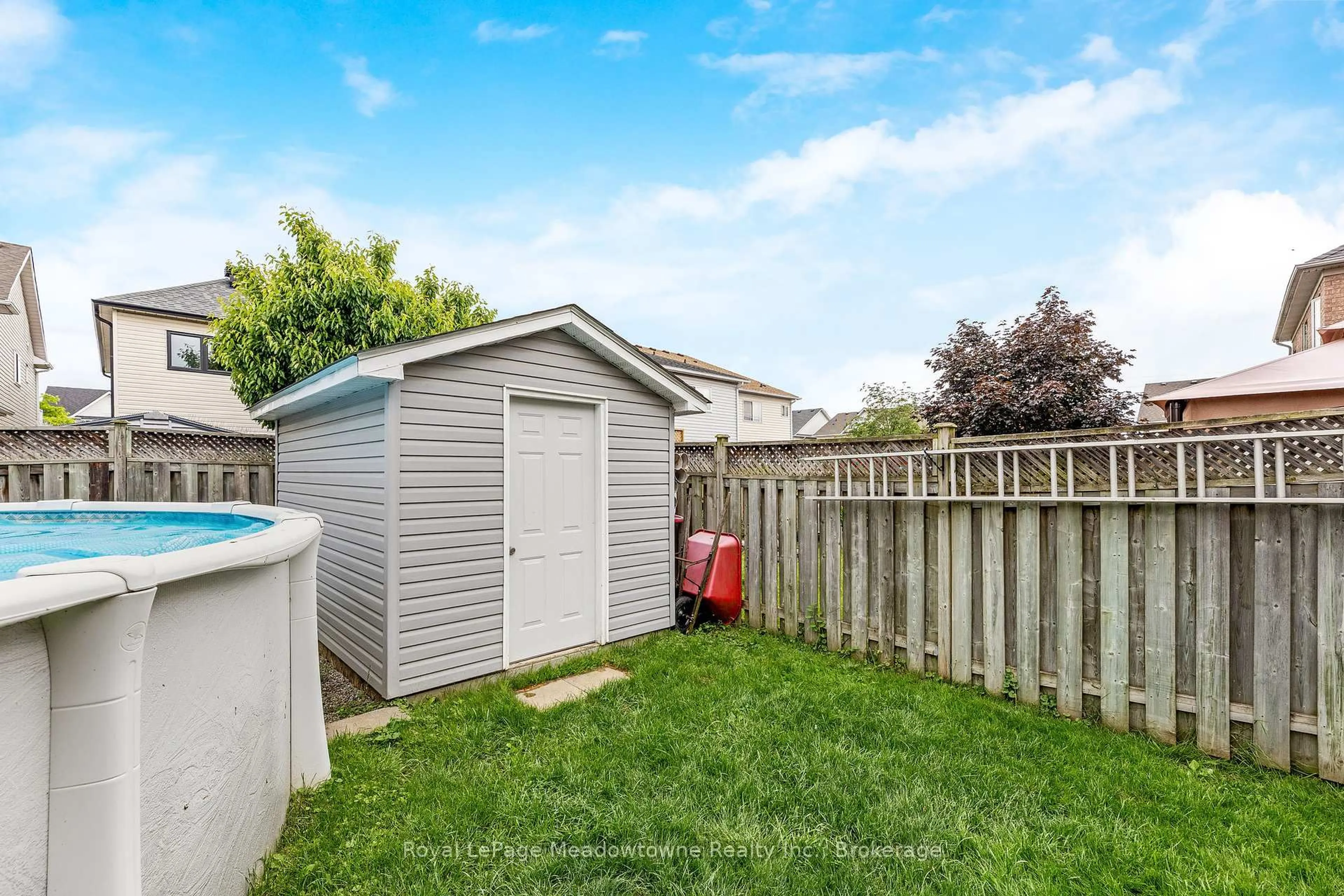 Shed for 13 Robarts Dr, Milton Ontario L9T 5P8