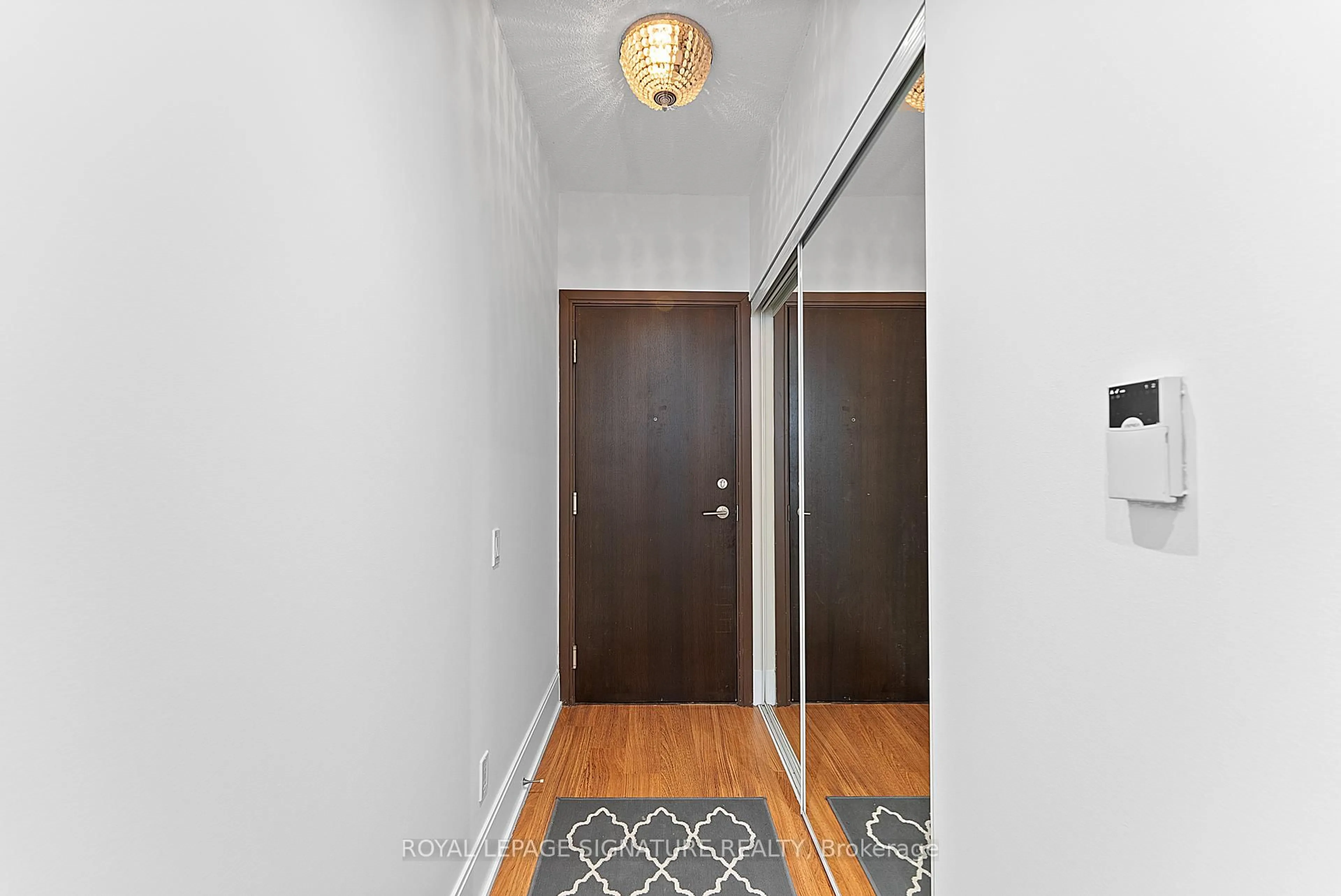 Indoor entryway for 35 Viking Lane #2645, Toronto Ontario M9B 0A2
