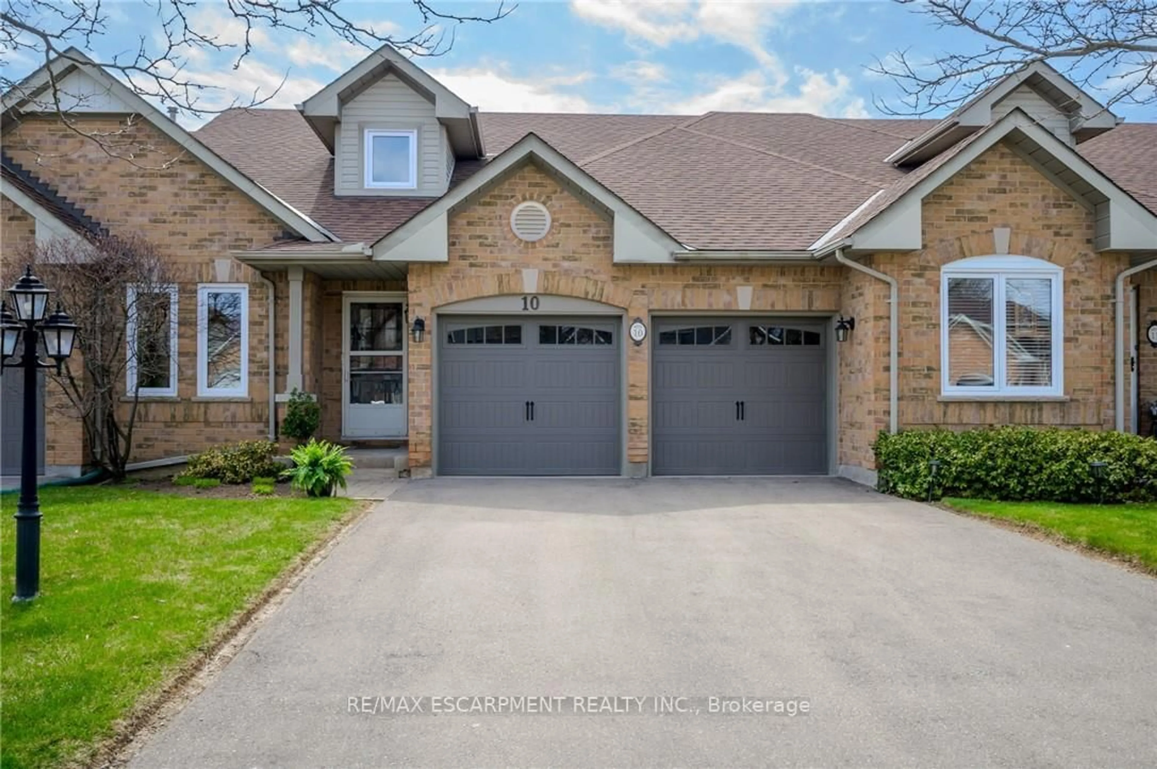 Home with brick exterior material, street for 4275 Millcroft Park Dr #10, Burlington Ontario L7M 4L9