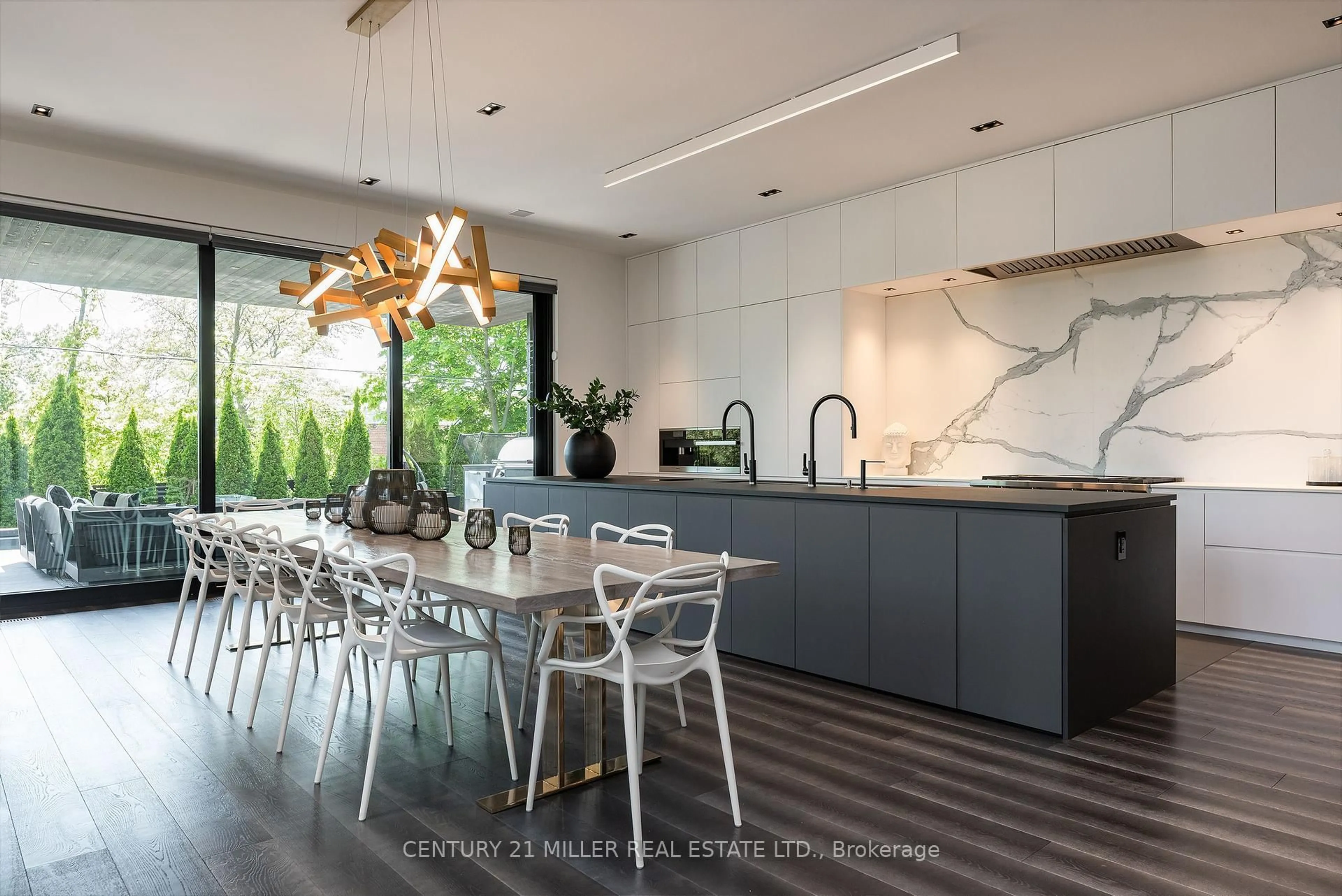 Contemporary kitchen, unknown for 1239 Sedgewick Cres, Oakville Ontario L6L 1X5
