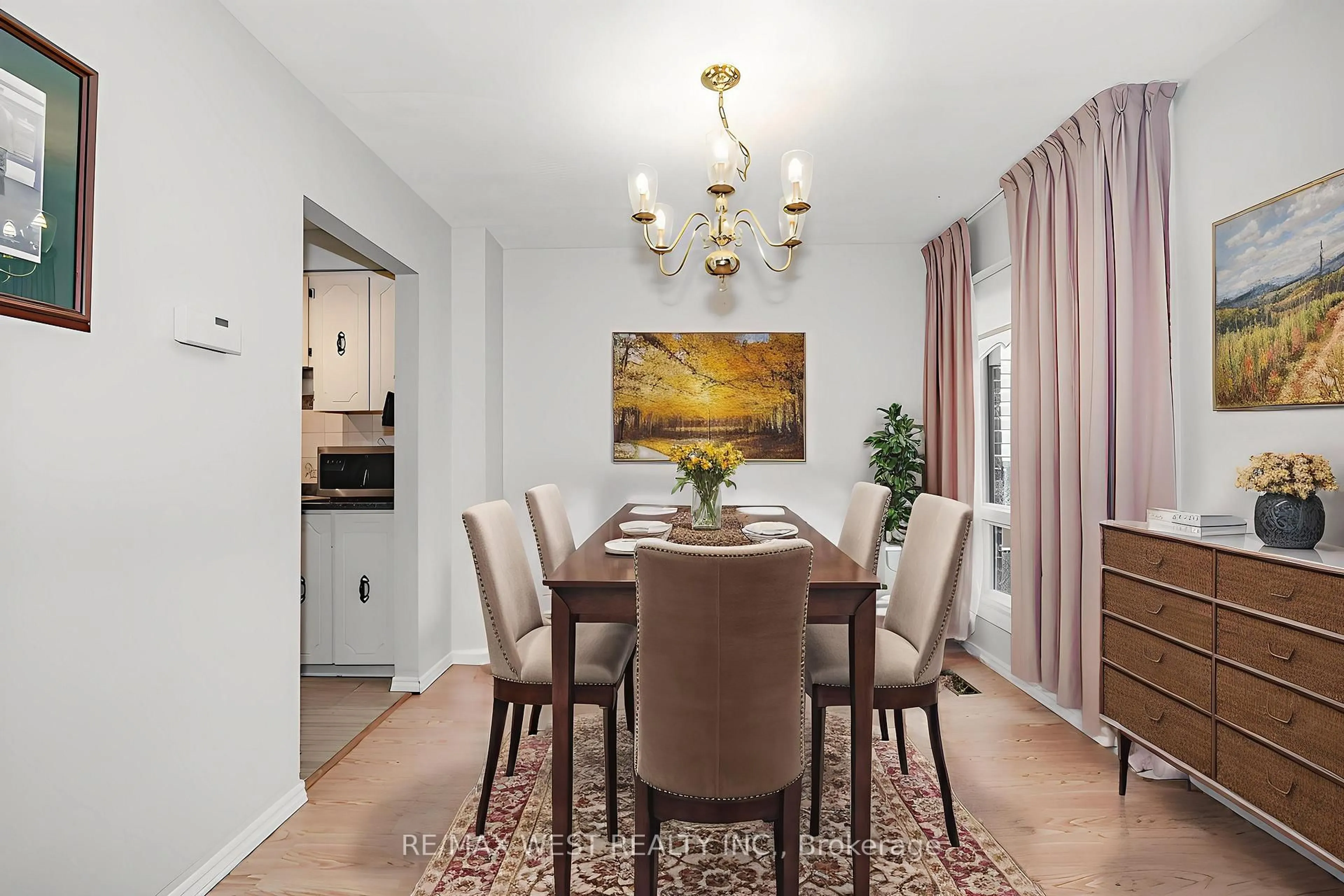 Dining room, unknown for 16 Crosswood Lane, Brampton Ontario L6V 3M2