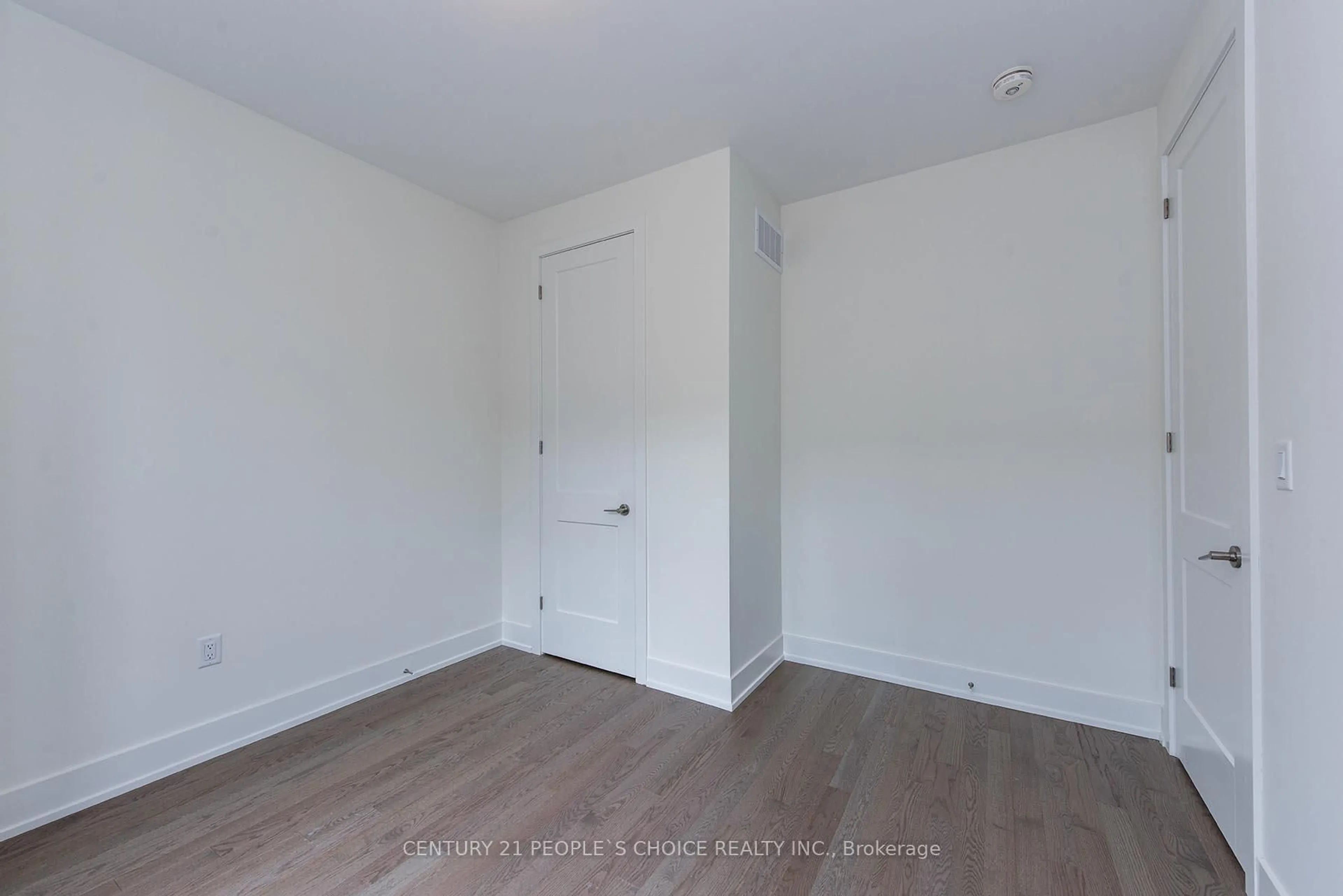 A pic of a room for 1103 Wheat Boom Dr, Oakville Ontario L6H 8B9