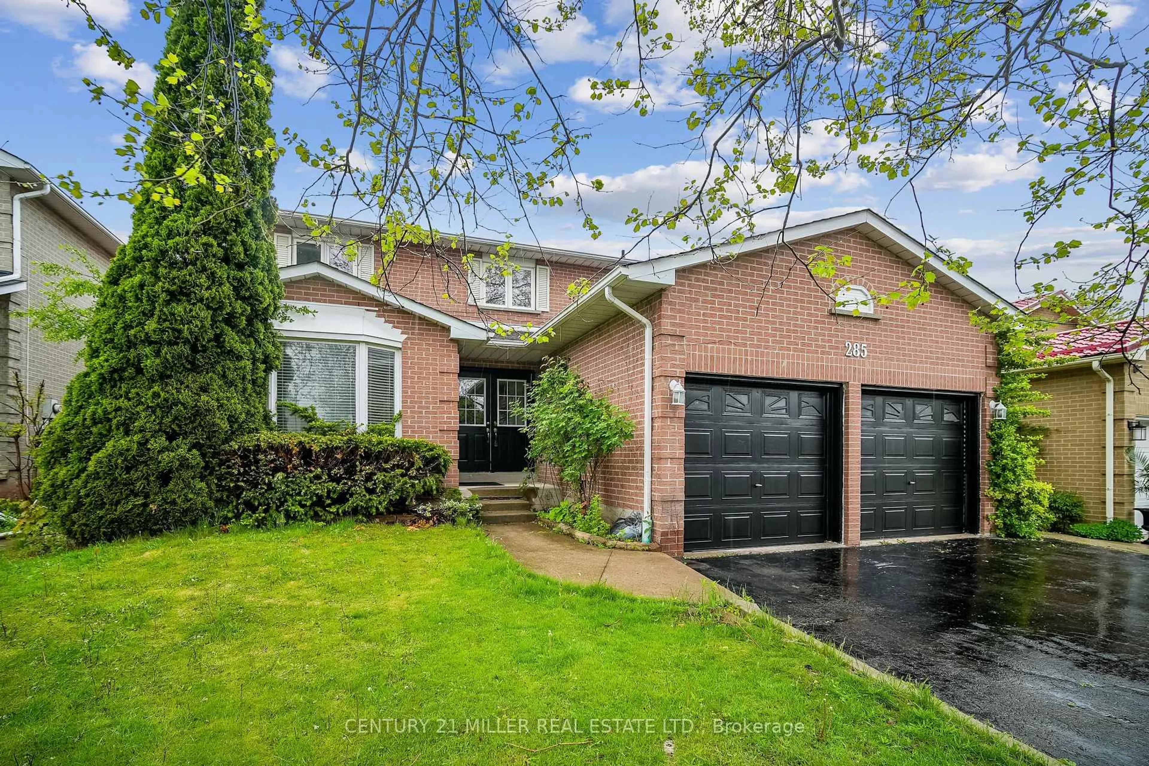 Home with brick exterior material, street for 285 Mississaga St, Oakville Ontario L6L 6J8