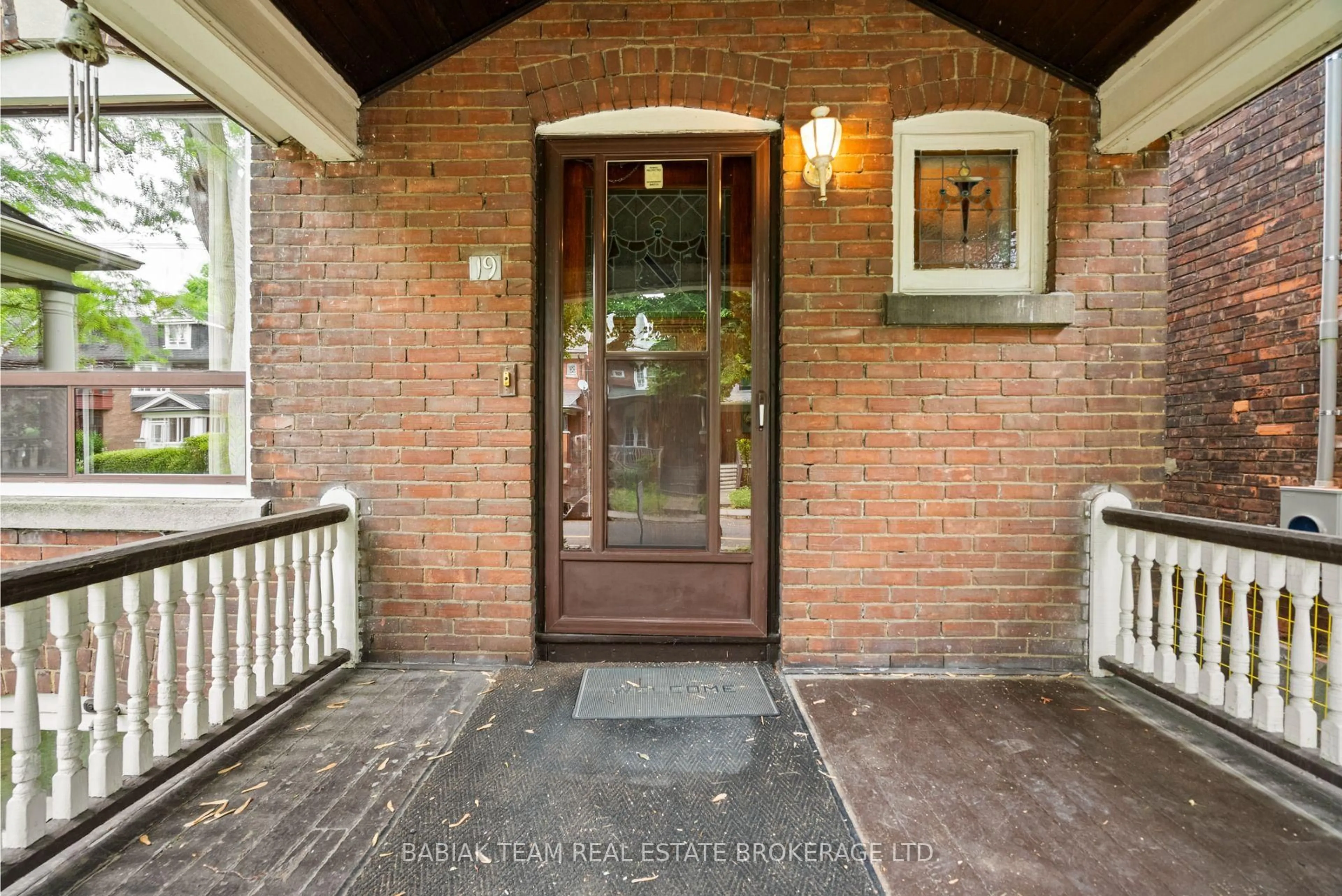 Indoor entryway for 19 Galley Ave, Toronto Ontario M6R 1G9