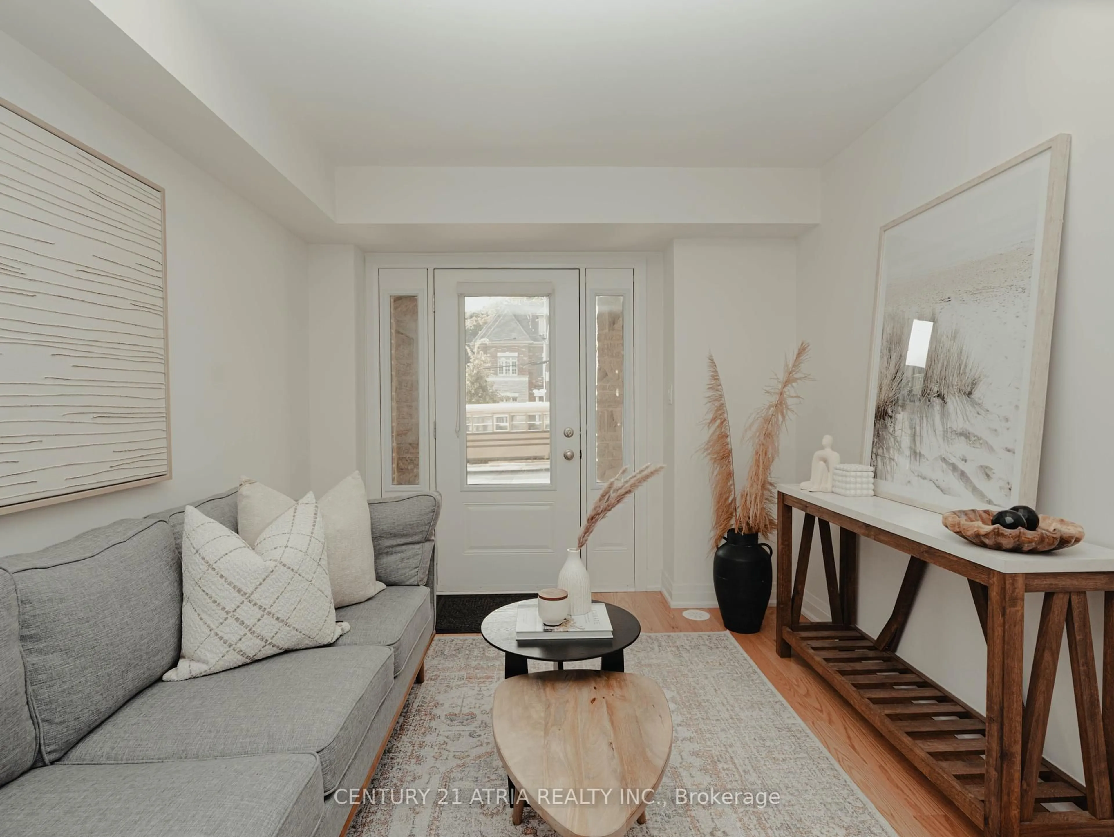 Living room with furniture, unknown for 38 Main St, Mississauga Ontario L5M 1X8