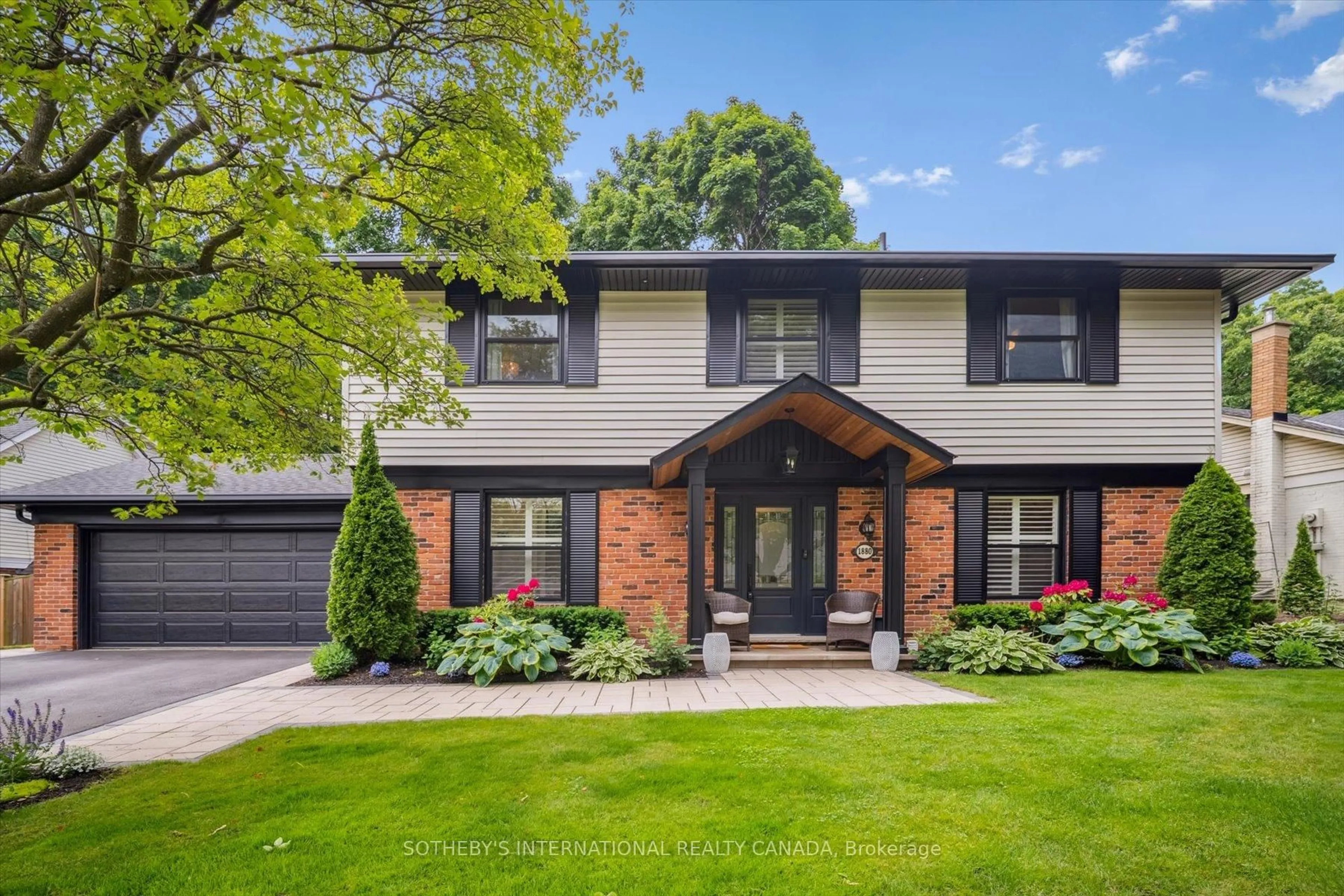 Home with brick exterior material, street for 1880 Four Seasons Dr, Burlington Ontario L7P 3B2