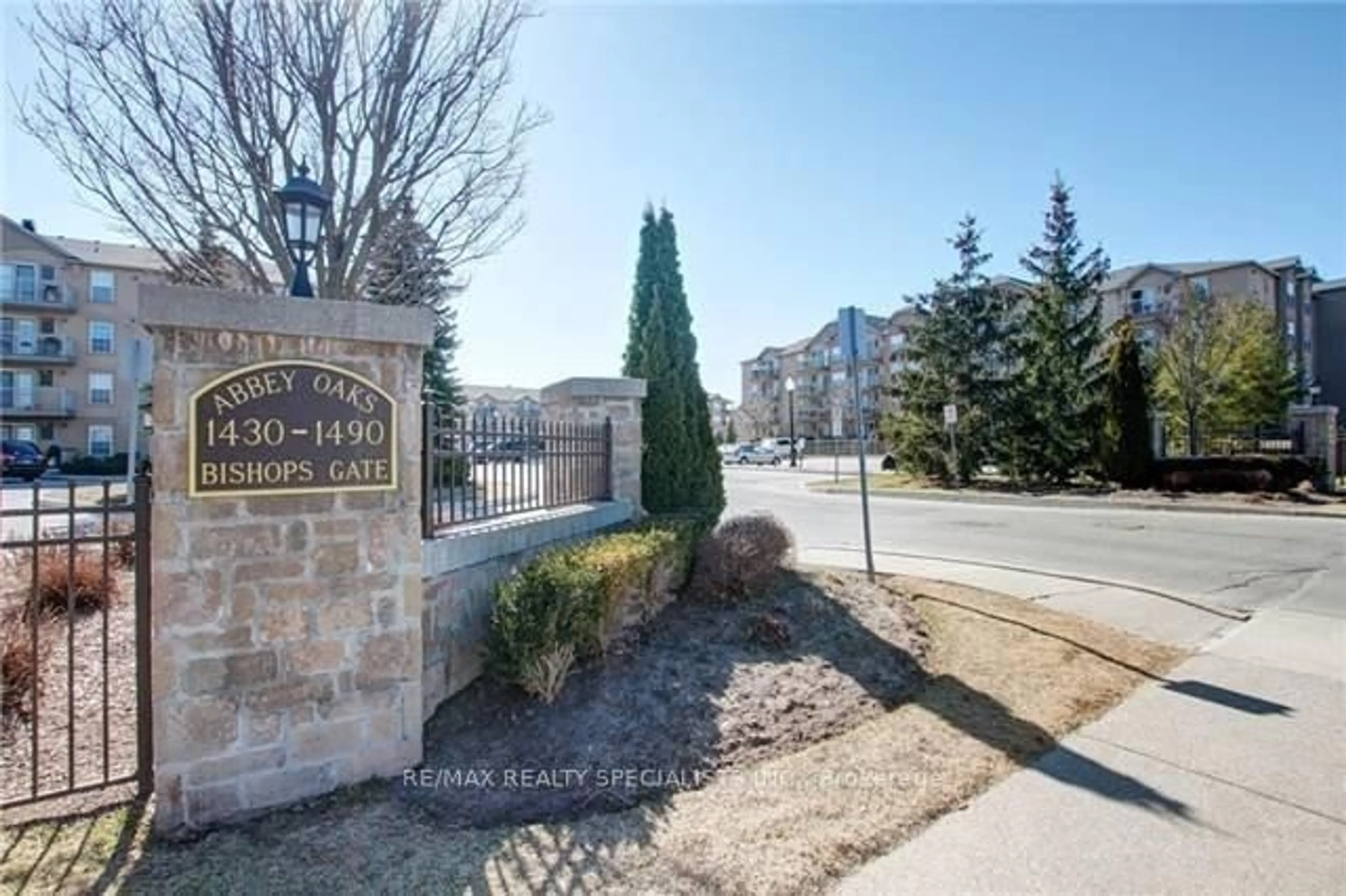 Unknown for 1470 Bishops Gate #106, Oakville Ontario L6M 4N5