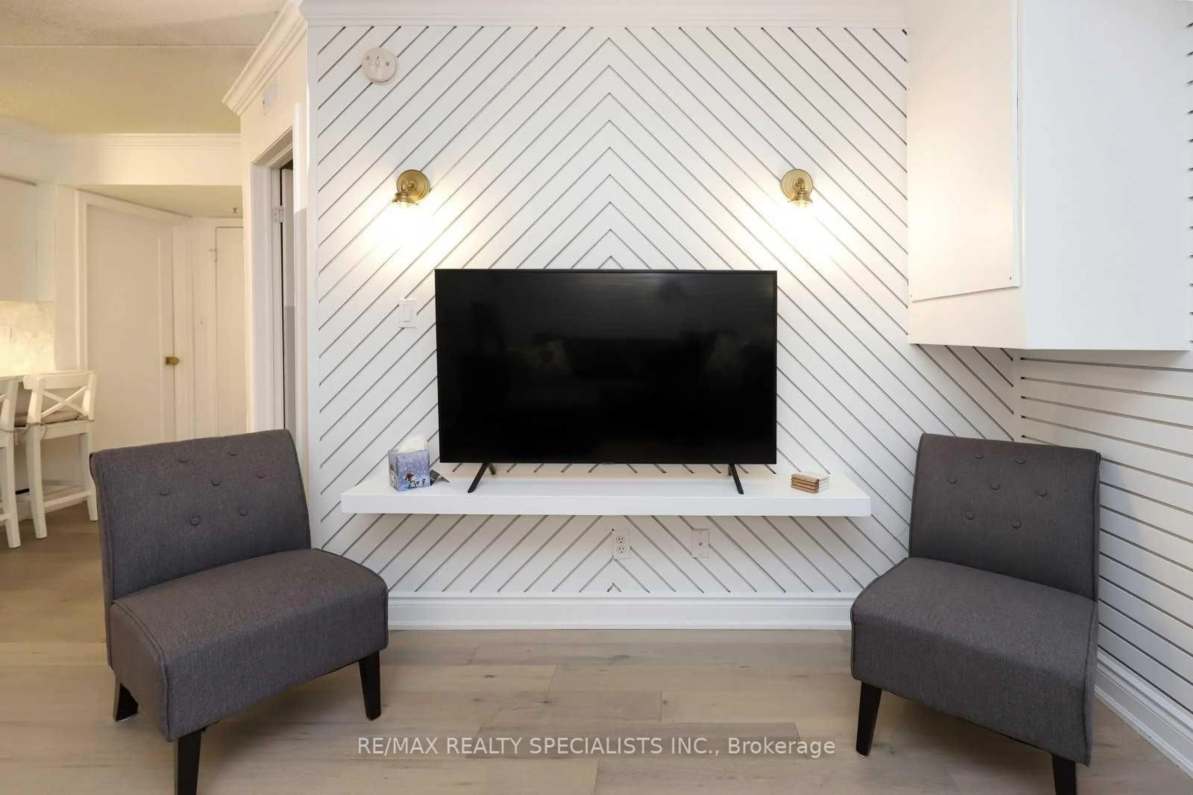 Home theater for 1470 Bishops Gate #106, Oakville Ontario L6M 4N5