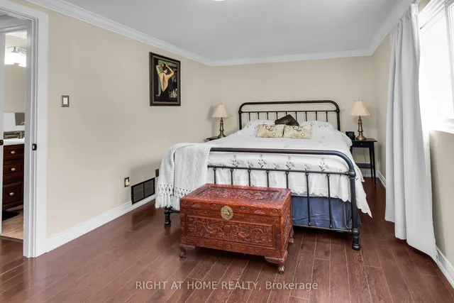 Additional property image - 400 Bloor St Unit 75