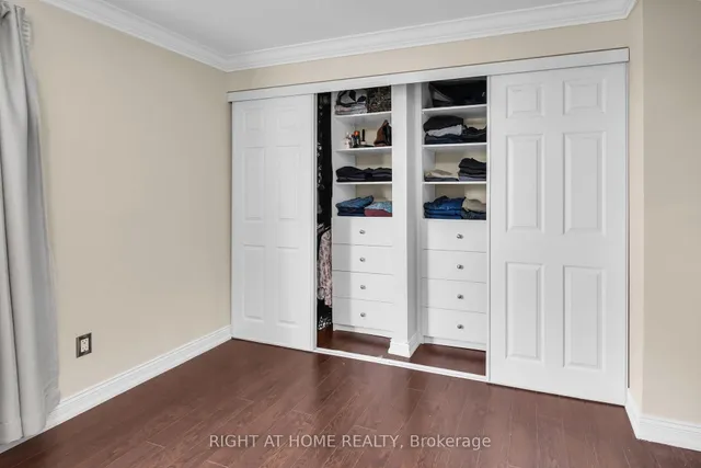 Additional property image - 400 Bloor St Unit 75