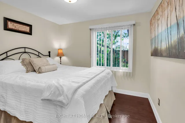 Additional property image - 400 Bloor St Unit 75
