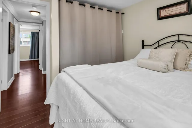 Additional property image - 400 Bloor St Unit 75
