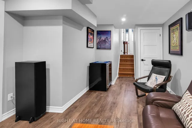 Additional property image - 400 Bloor St Unit 75