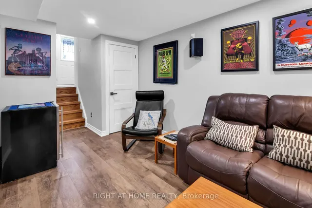 Additional property image - 400 Bloor St Unit 75