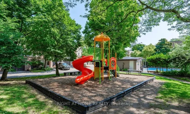 Additional property image - 400 Bloor St Unit 75