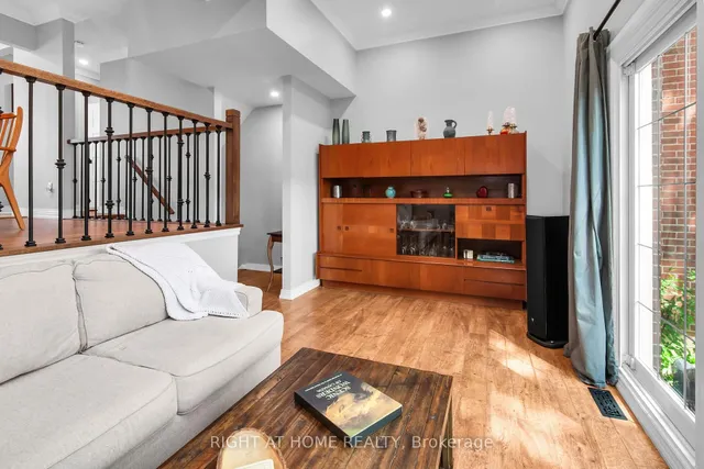 Additional property image - 400 Bloor St Unit 75