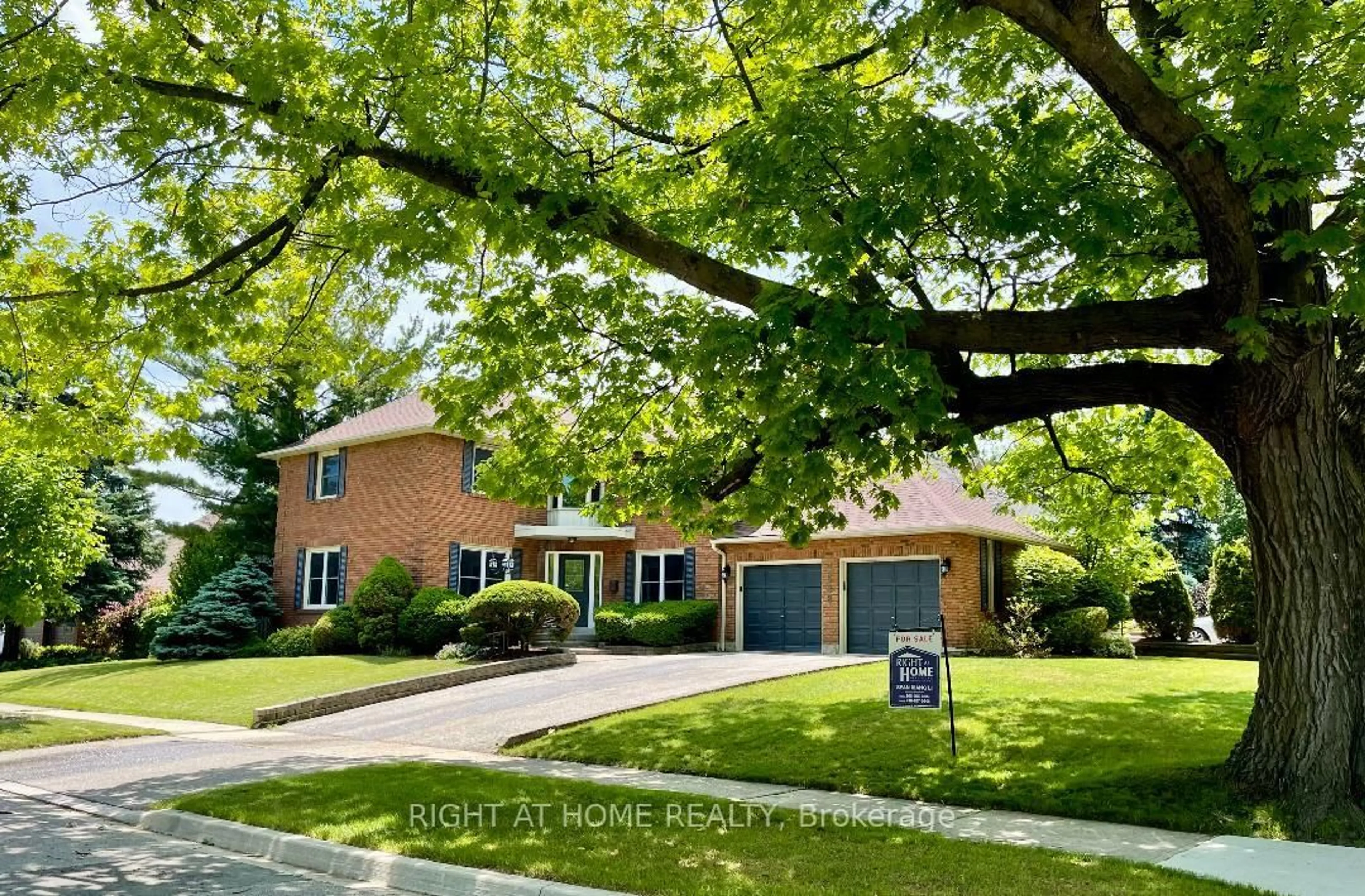 Home with brick exterior material, street for 3668 Belvedere Cres, Mississauga Ontario L5L 3B4