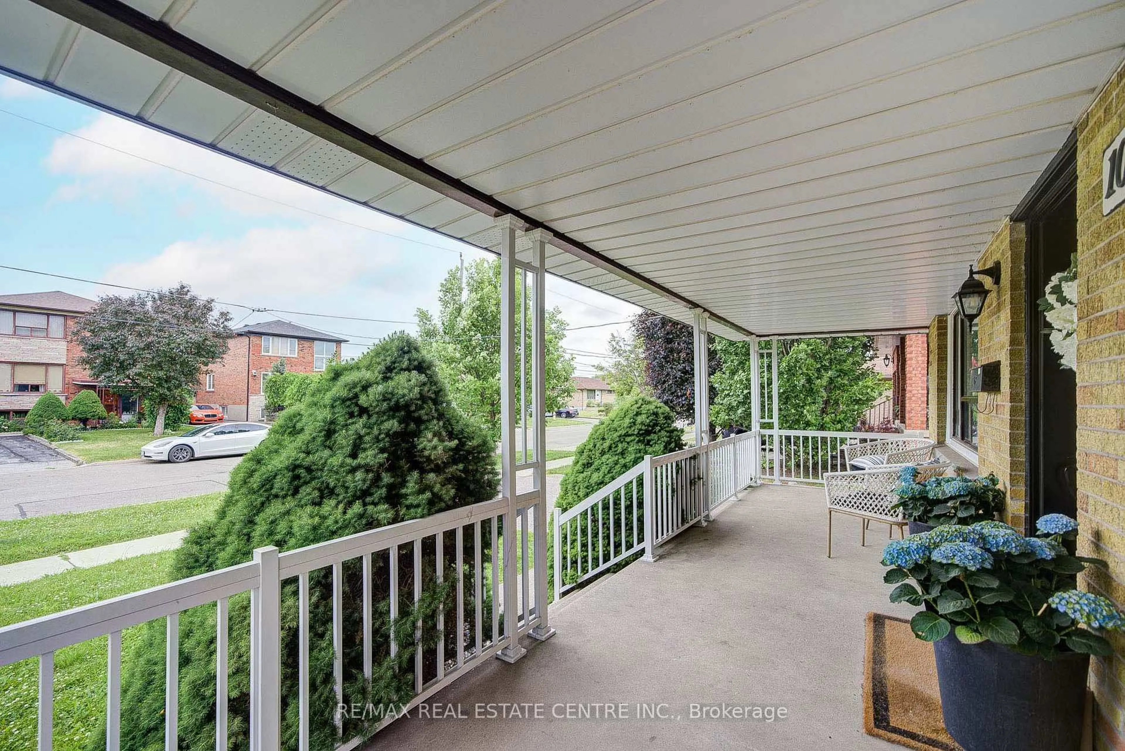 Patio, unknown for 101 Home Rd, Toronto Ontario M3K 1M2