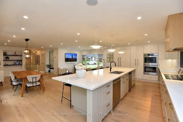 Additional property image - 290 Gardenview Dr