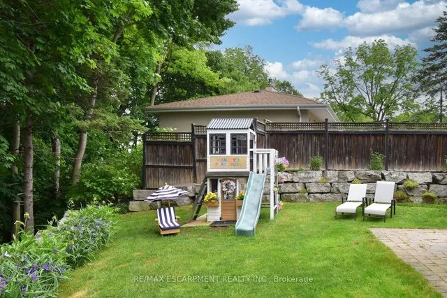 Additional property image - 290 Gardenview Dr
