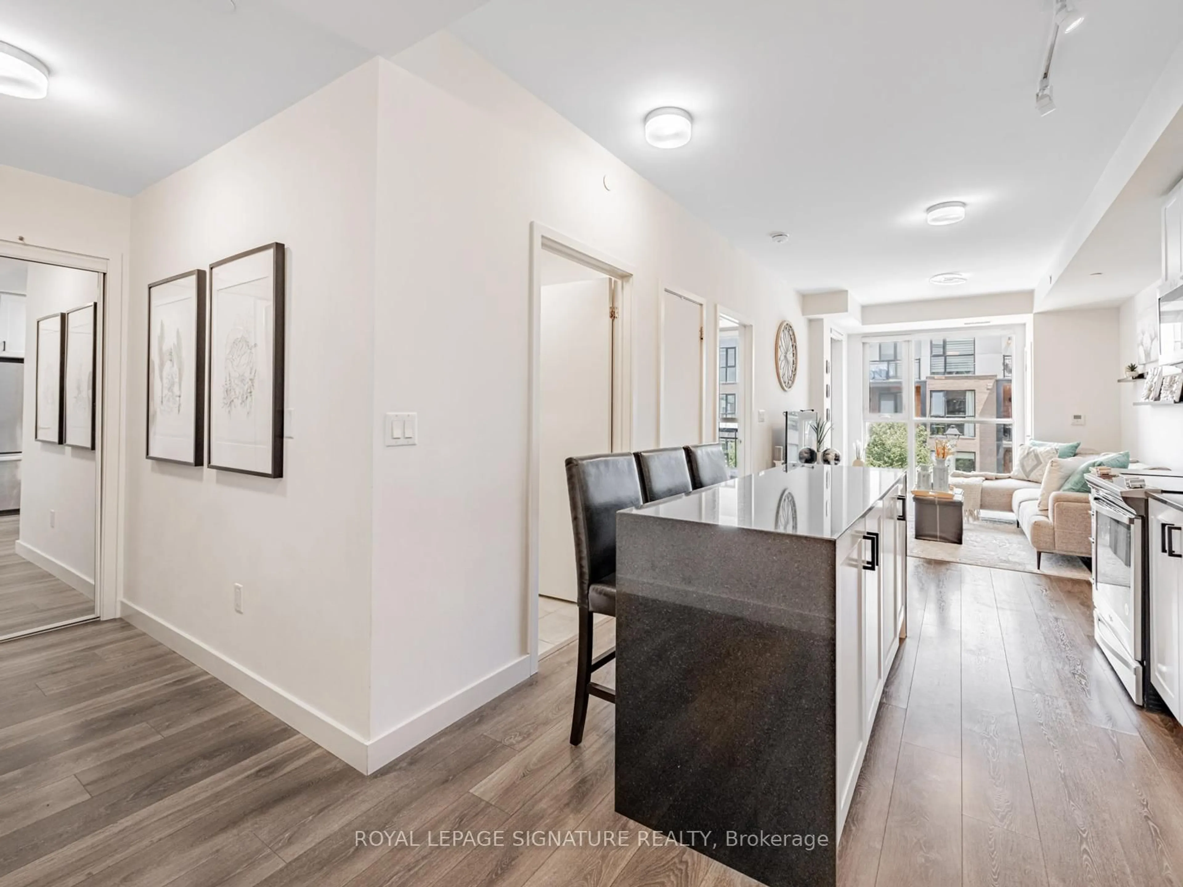 Unknown for 210 Sabina Dr #308, Oakville Ontario L6H 0W6
