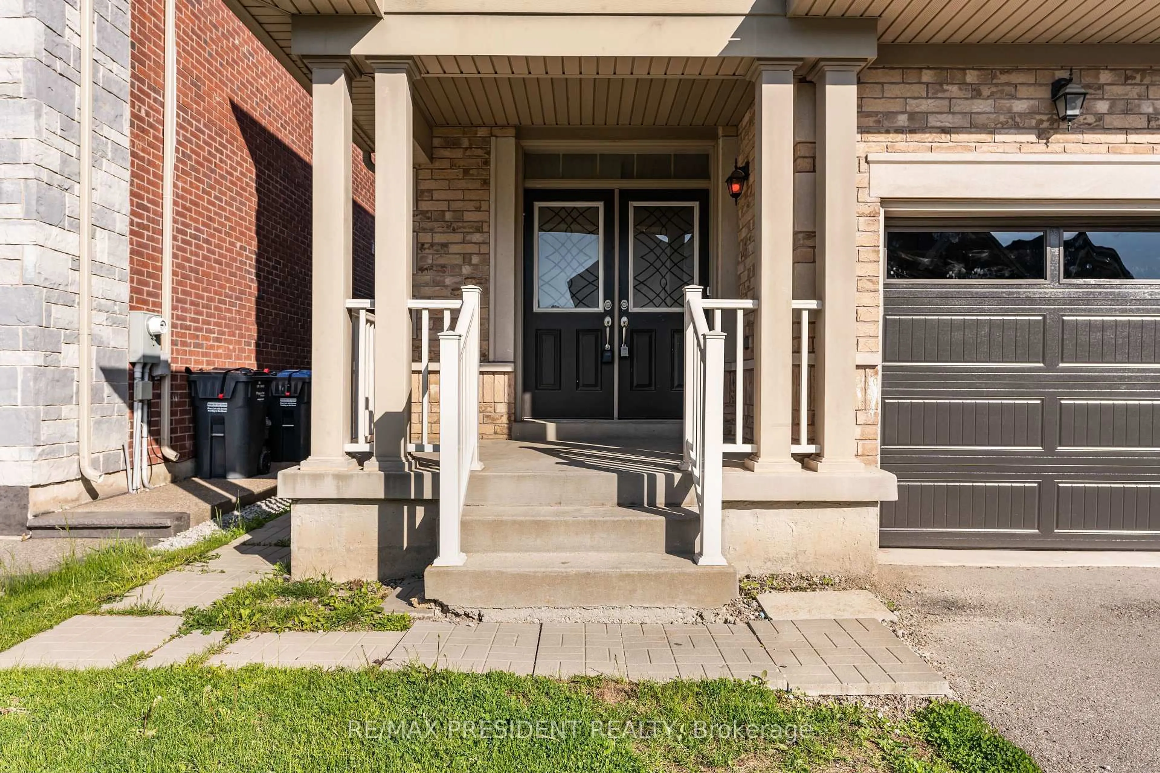 Unknown for 41 Bassett Cres, Brampton Ontario L6X 5G1