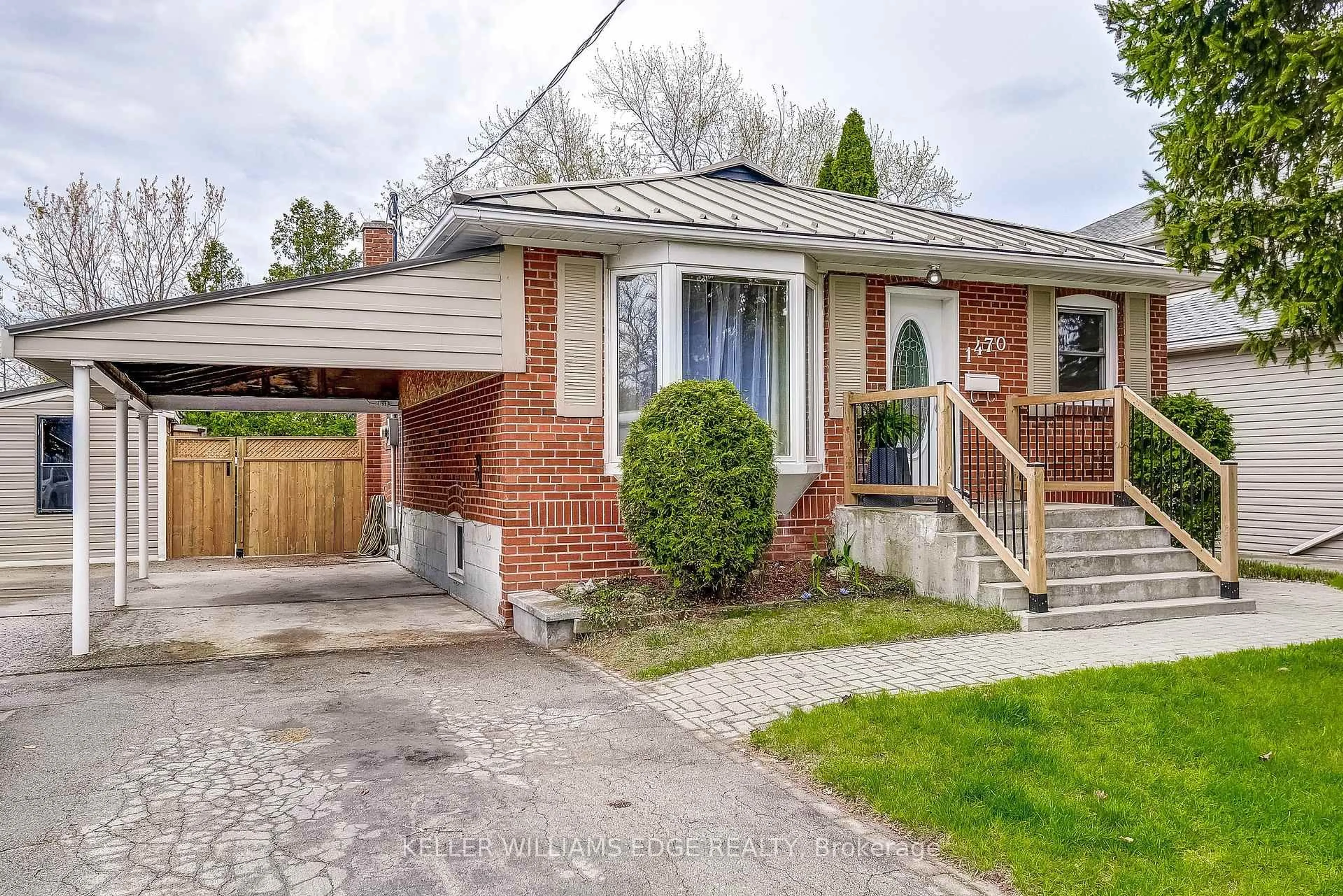 Home with brick exterior material, street for 1470 Fisher Ave, Burlington Ontario L7P 2L8