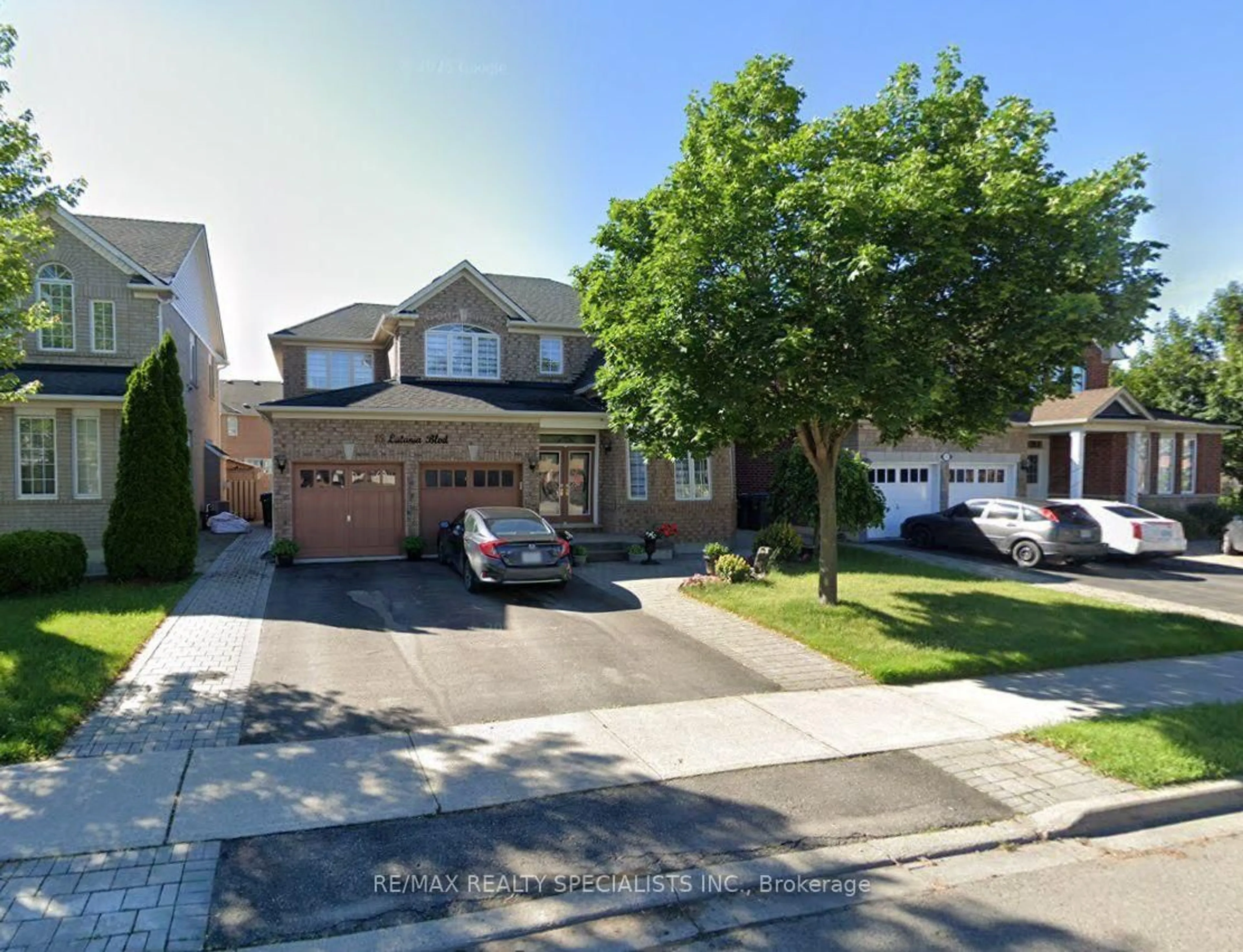 A pic from outside/outdoor area/front of a property/back of a property/a pic from drone, street for 15 Latania Blvd, Brampton Ontario L6P 1S8