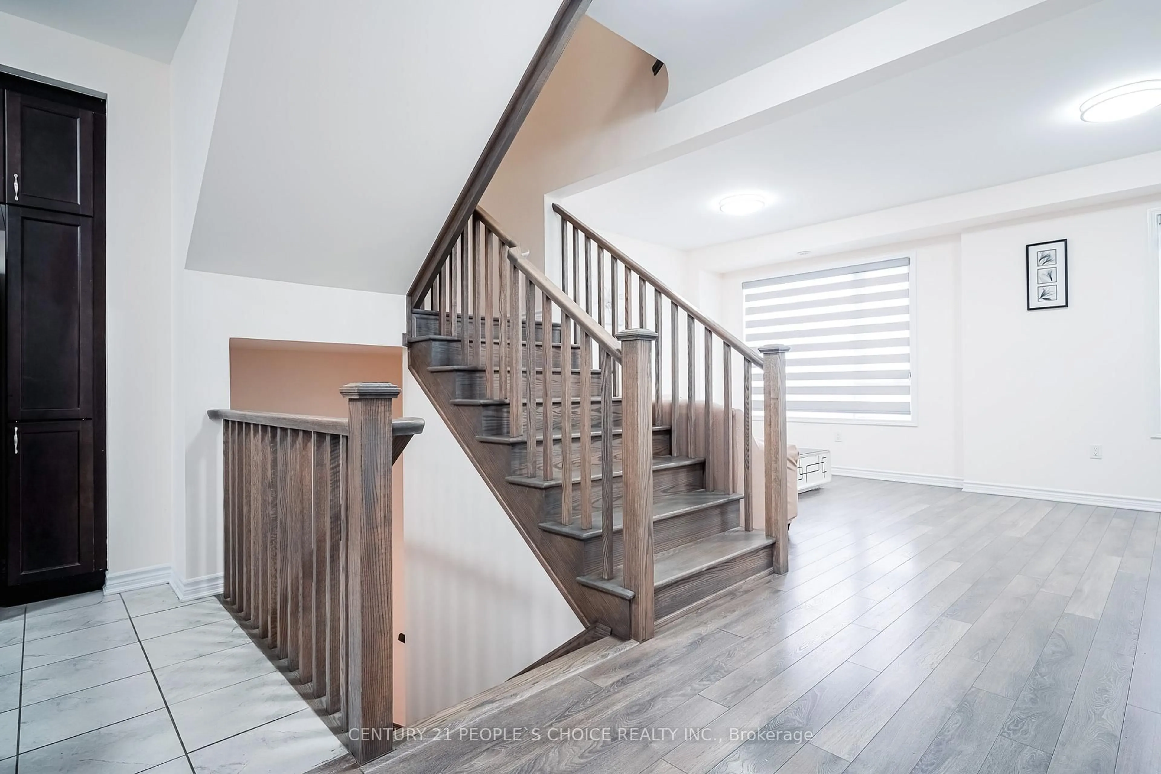 Stairs for 51 Summer Wind Lane #42, Brampton Ontario L7A 5J2