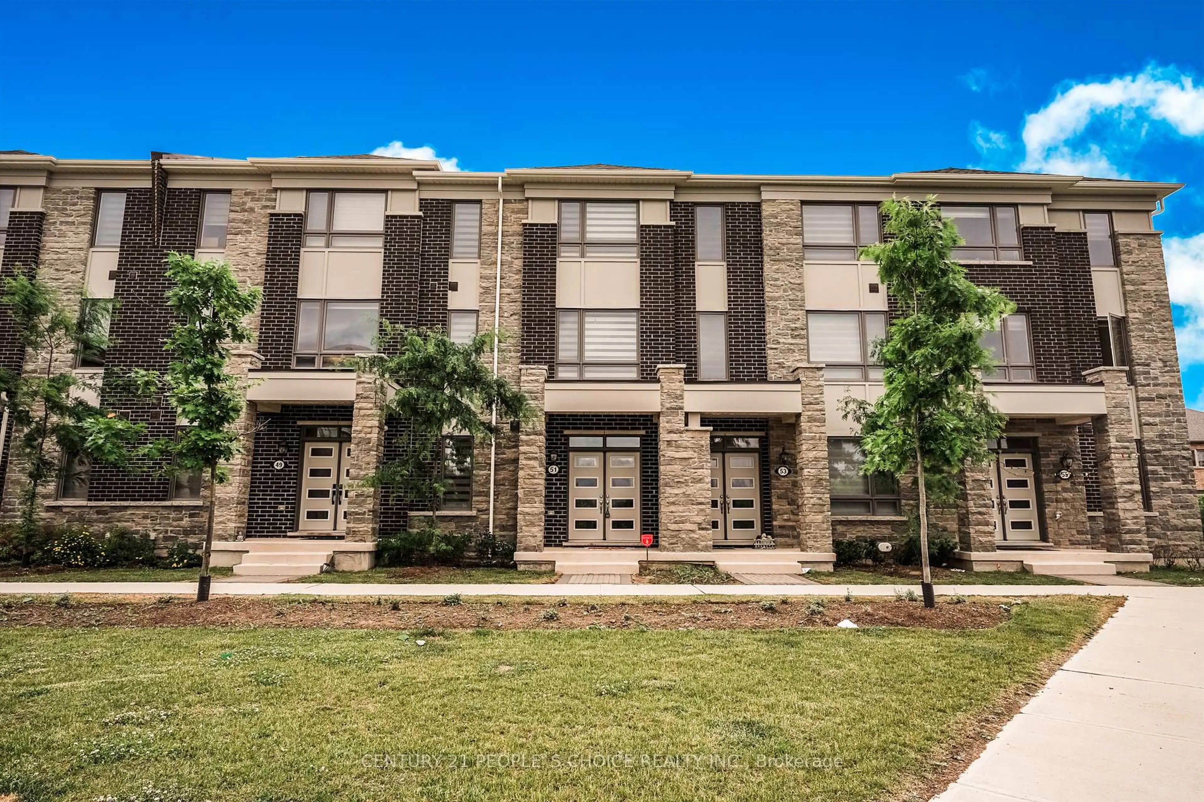 Home with brick exterior material, building for 51 Summer Wind Lane #42, Brampton Ontario L7A 5J2