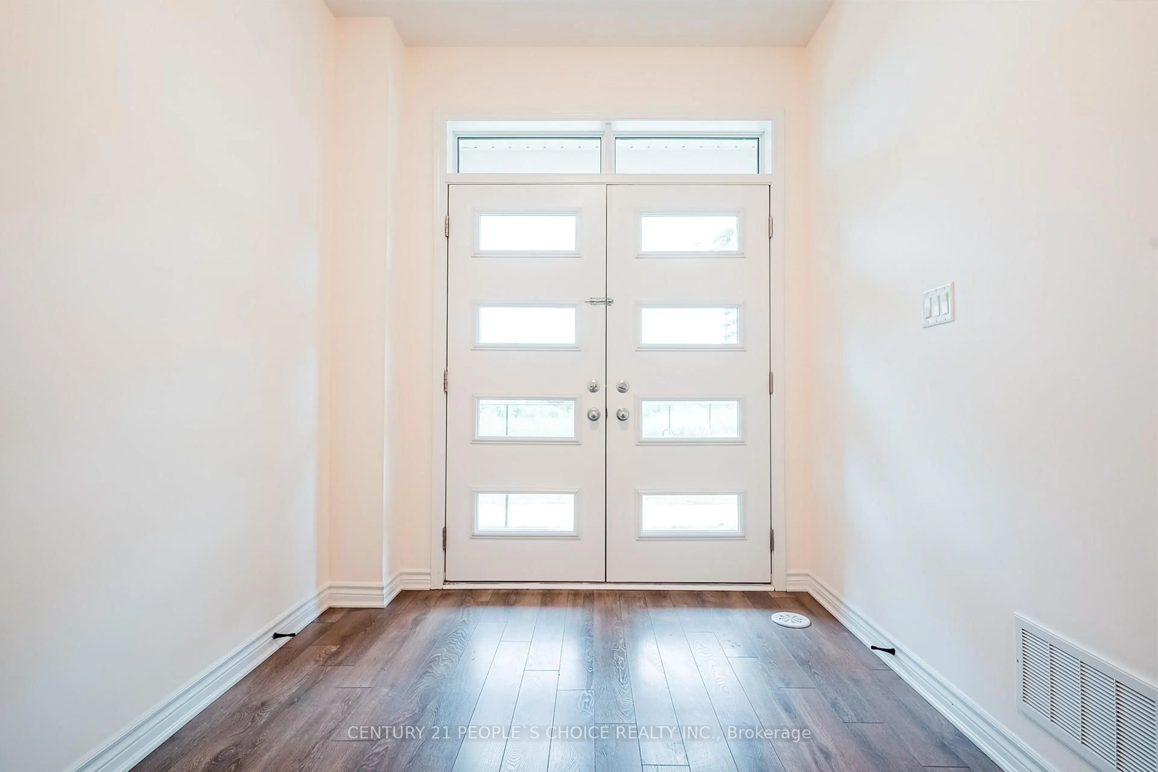 Indoor entryway for 51 Summer Wind Lane #42, Brampton Ontario L7A 5J2