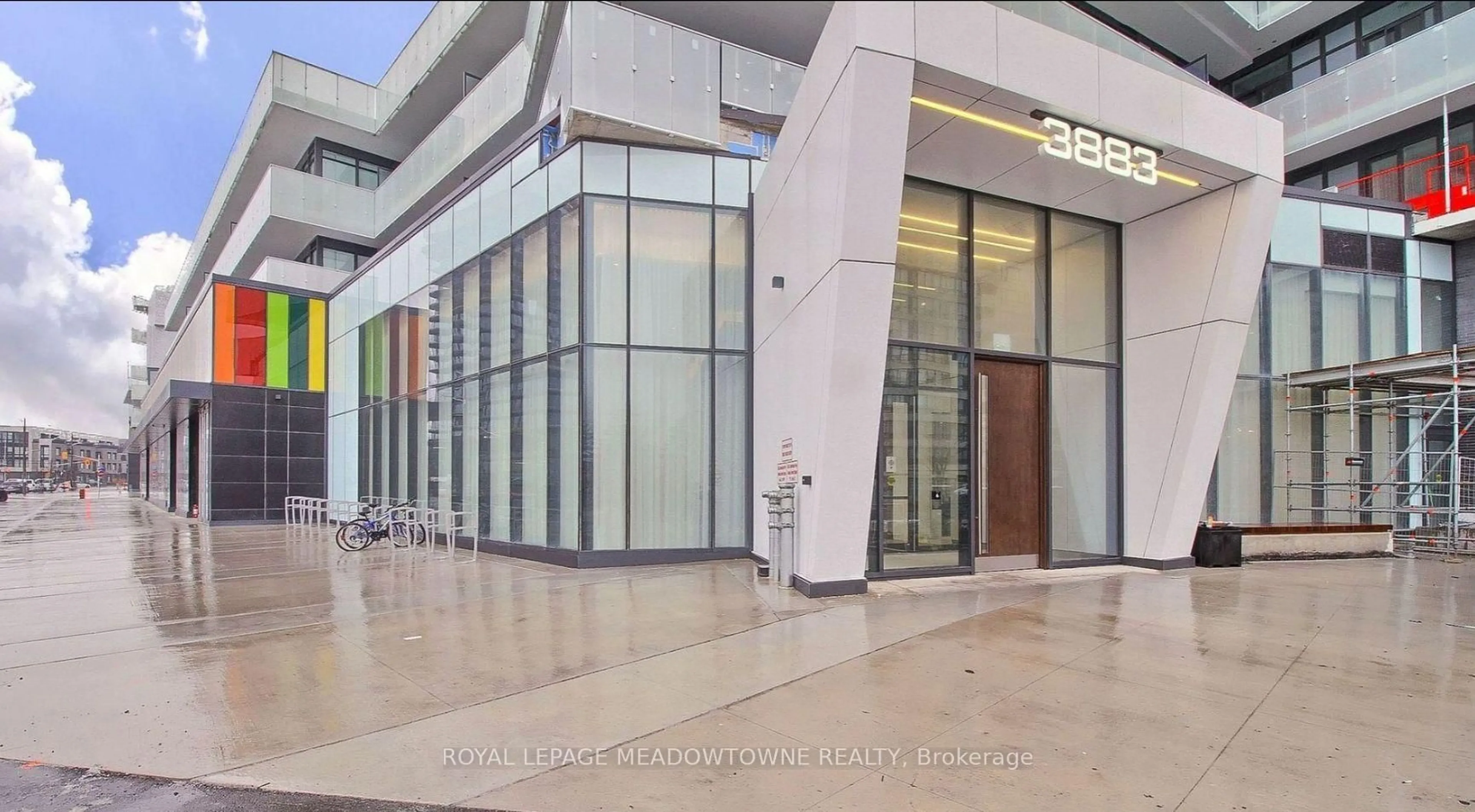 Indoor foyer for 3883 Quartz Rd #4206, Mississauga Ontario L5B 0M4