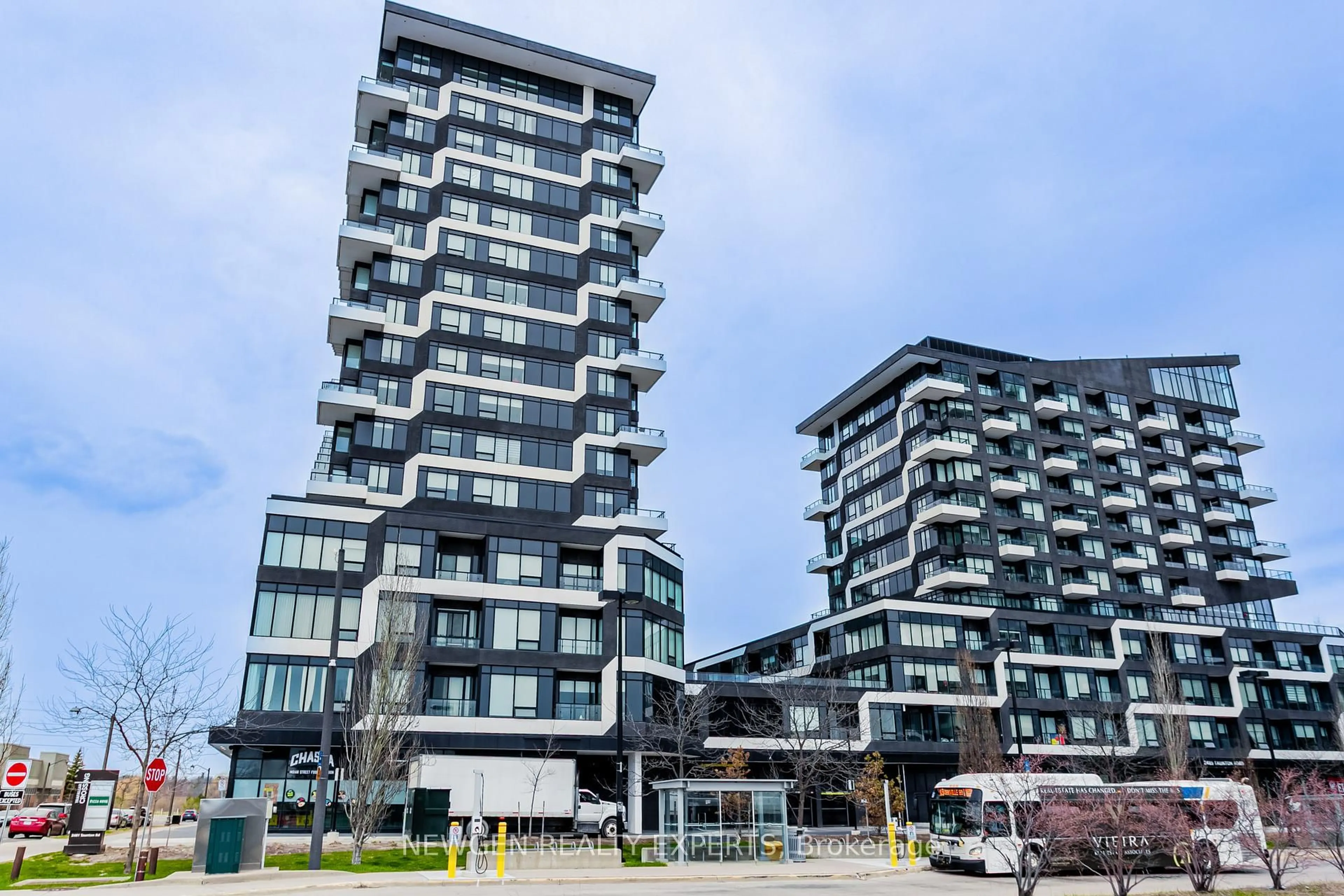Unknown for 2481 Taunton Rd #1310, Oakville Ontario L6H 3R7