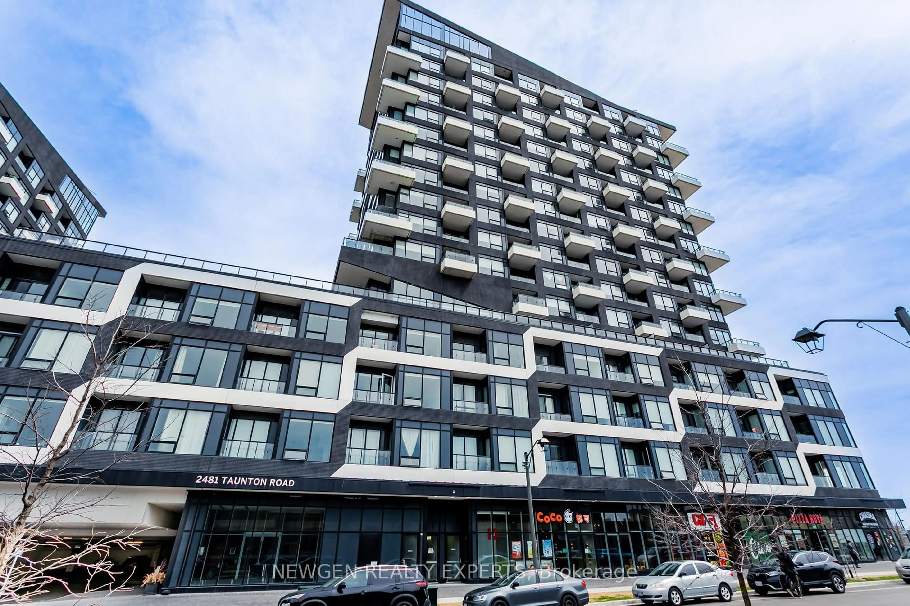 Patio, building for 2481 Taunton Rd #1310, Oakville Ontario L6H 3R7