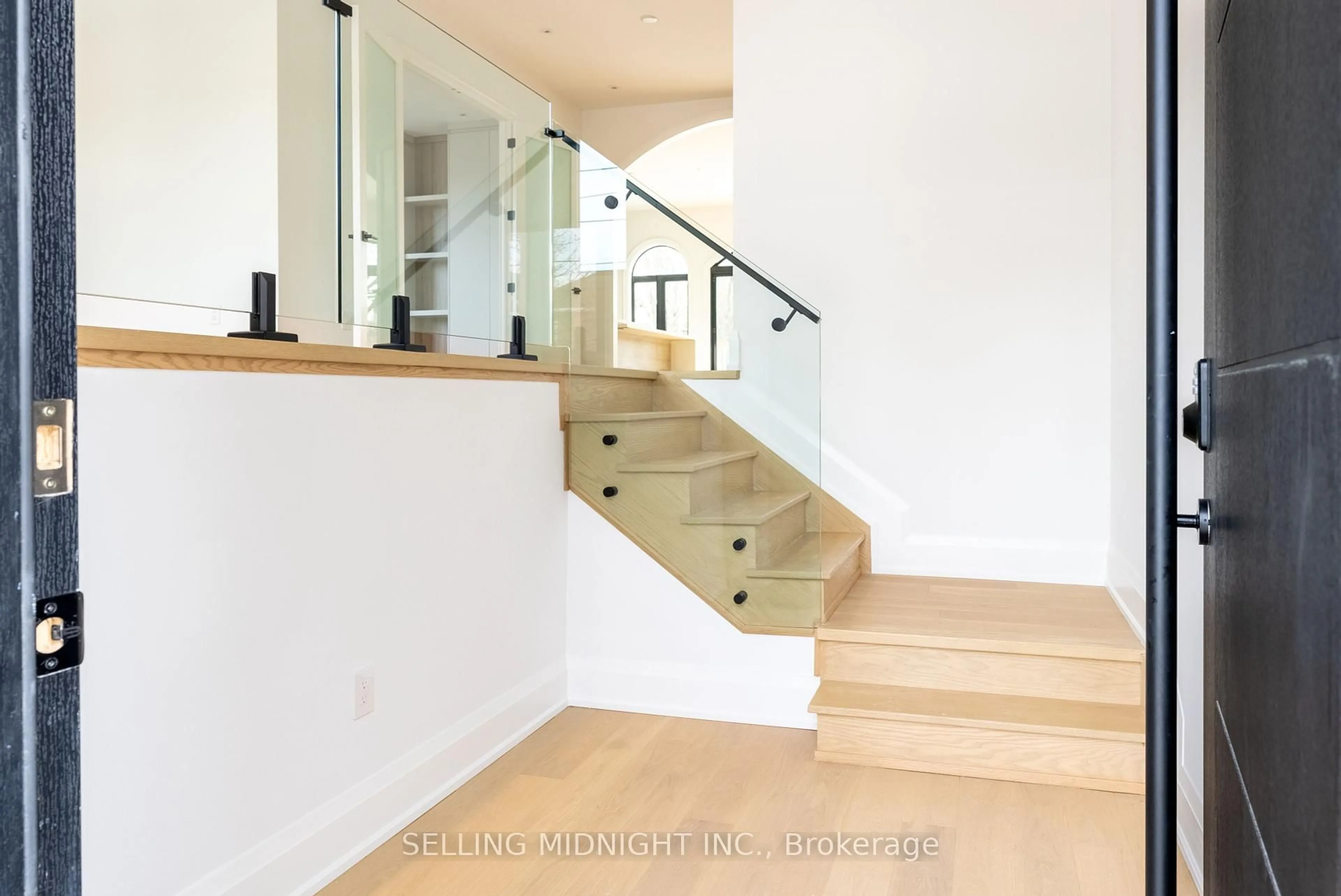 Stairs for 21 Murrie St, Toronto Ontario M8V 1X6