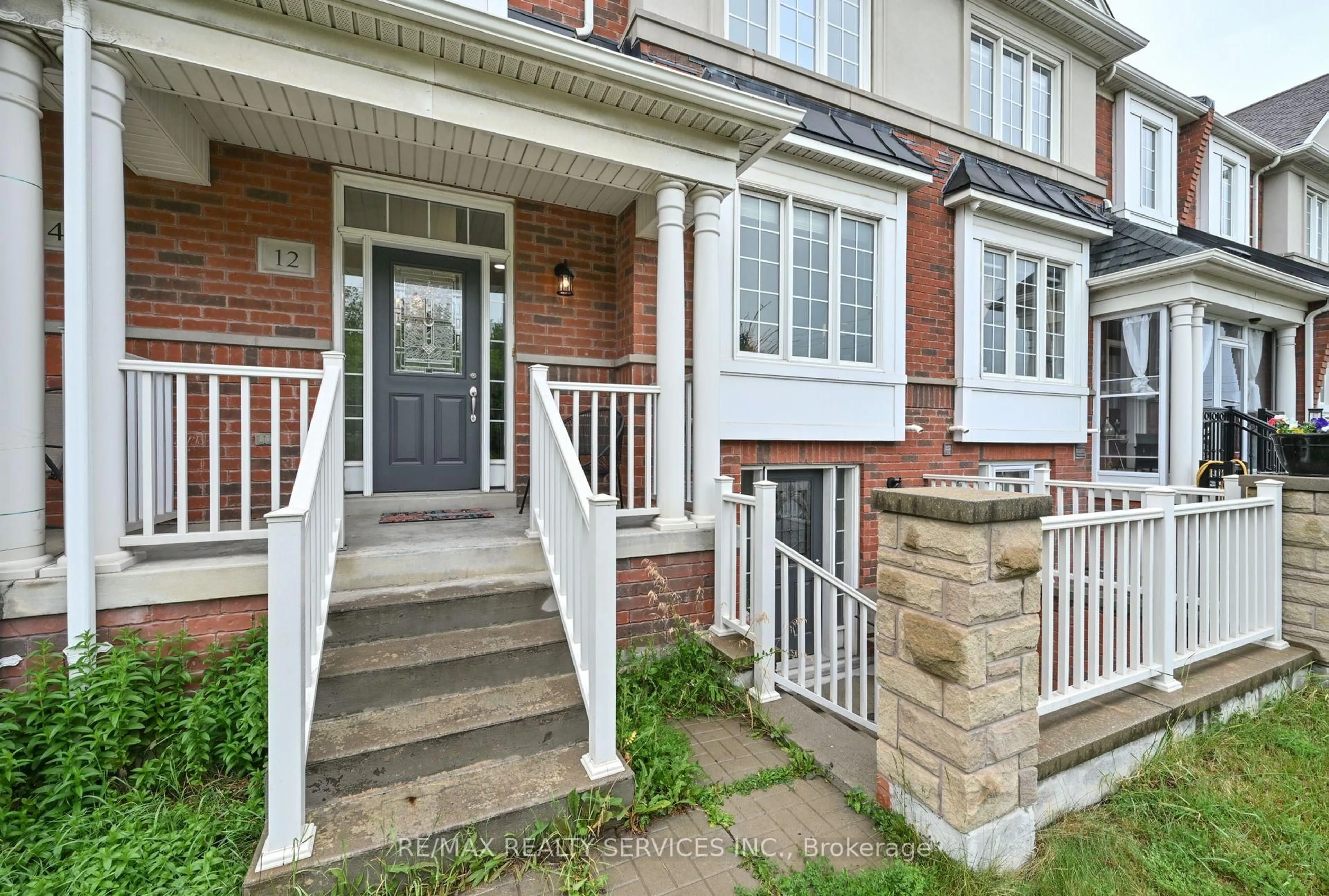 Unknown for 12 Bellchase Tr, Brampton Ontario L6P 3K4