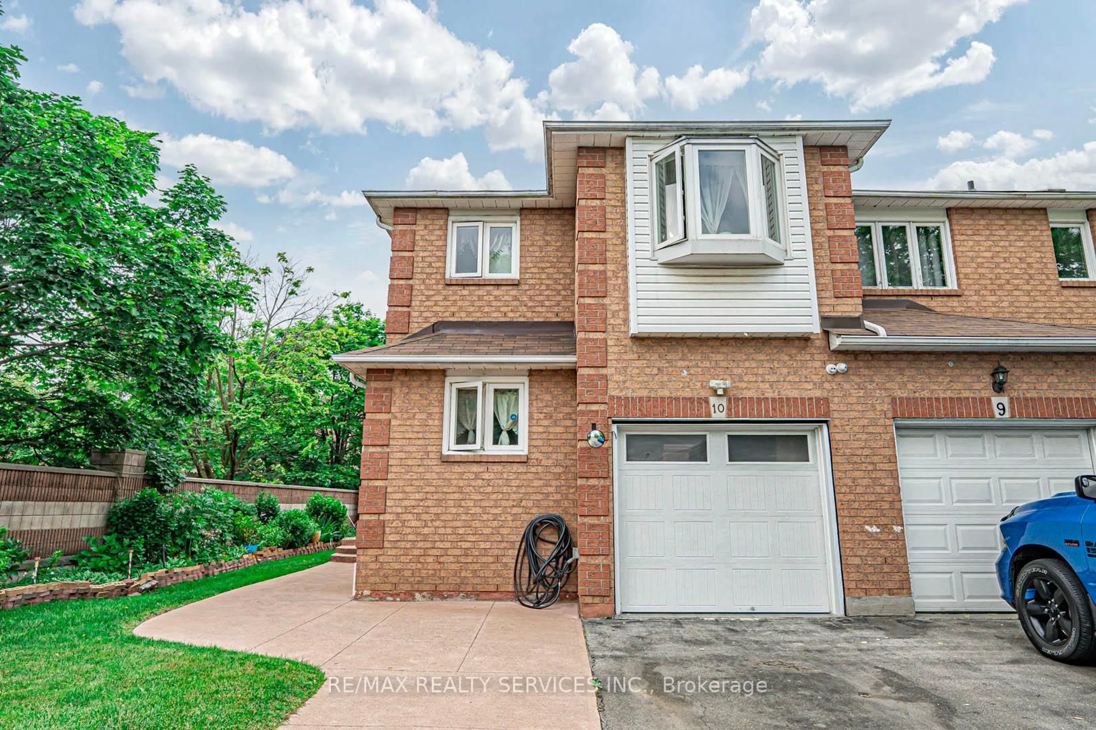 Home with brick exterior material, street for 10 Shirley Pl #10, Brampton Ontario L6Z 1P2