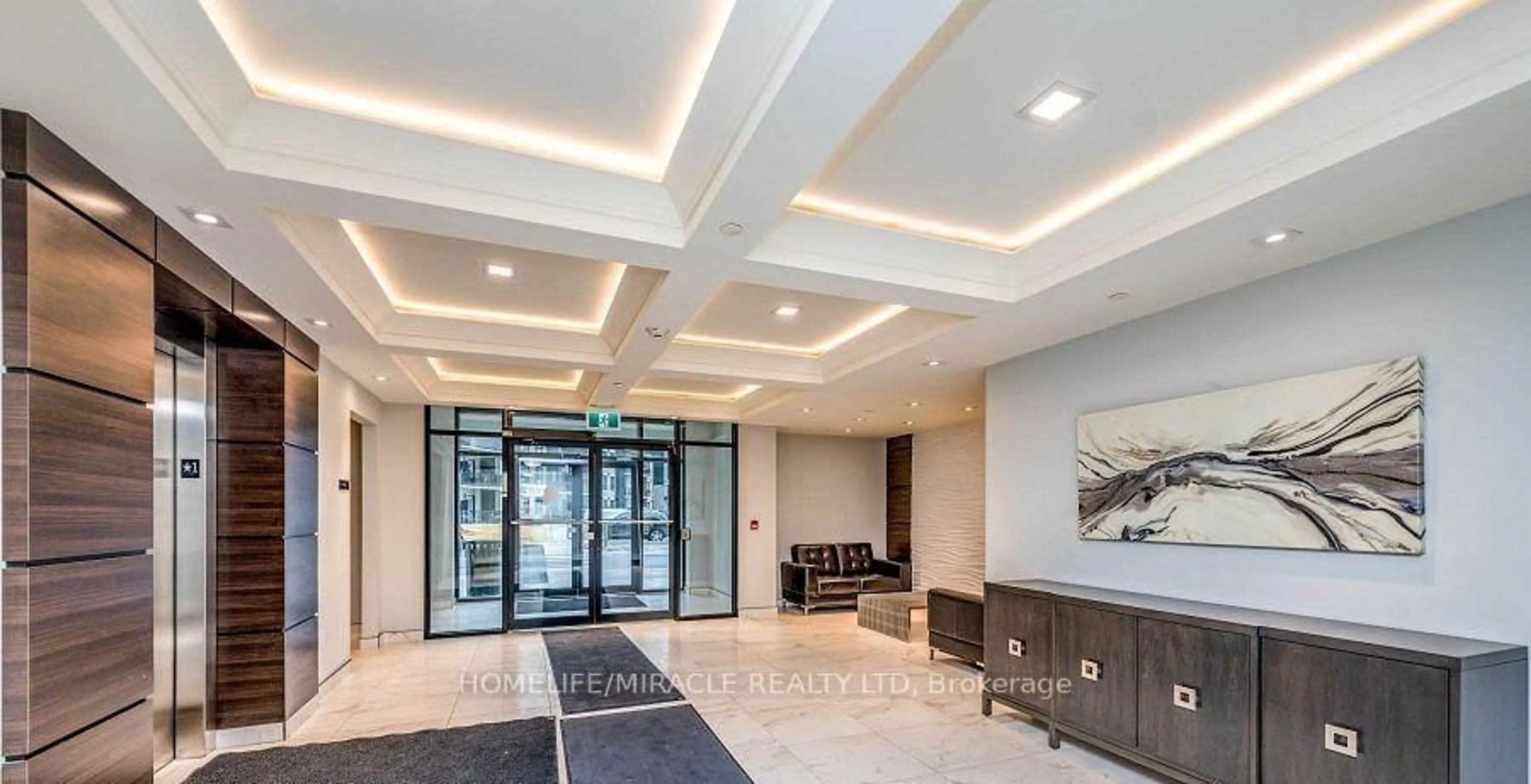Indoor foyer for 620 Sauve St #506, Milton Ontario L9T 9A5
