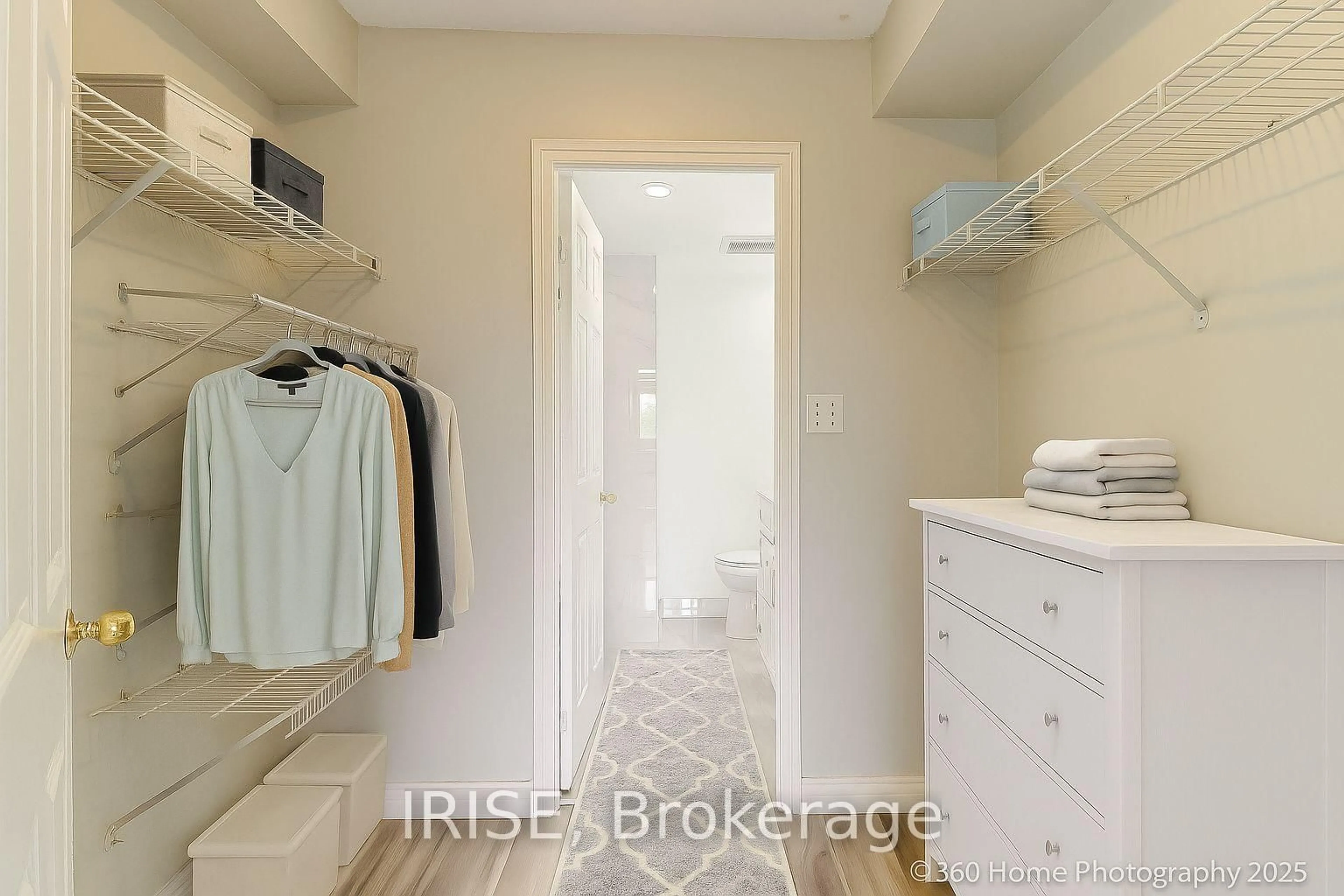 Laundry room for 1001 Cedarglen Gate #307, Mississauga Ontario L5C 4R2