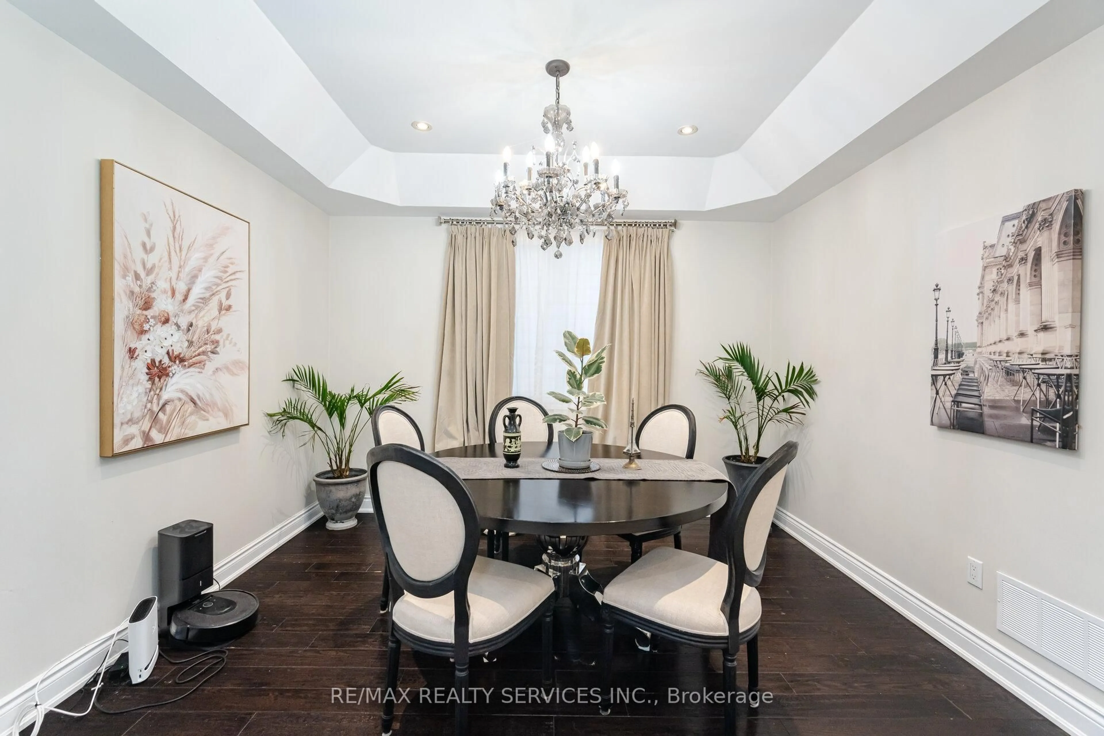 Dining room, unknown for 2 Putney Rd, Caledon Ontario L7C 1R4