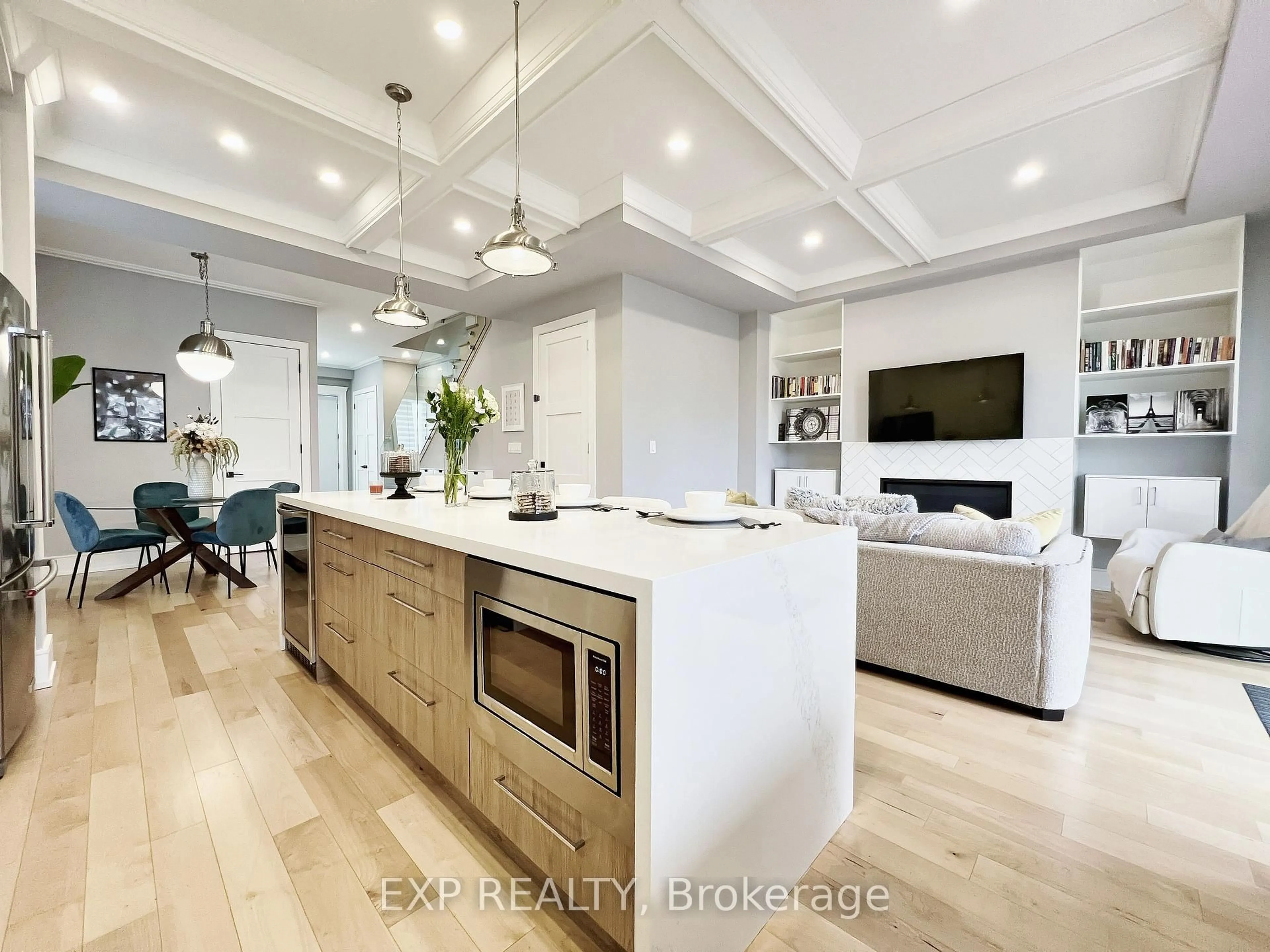 Open concept kitchen, unknown for 4 Charleston Rd, Toronto Ontario M9B 4M7