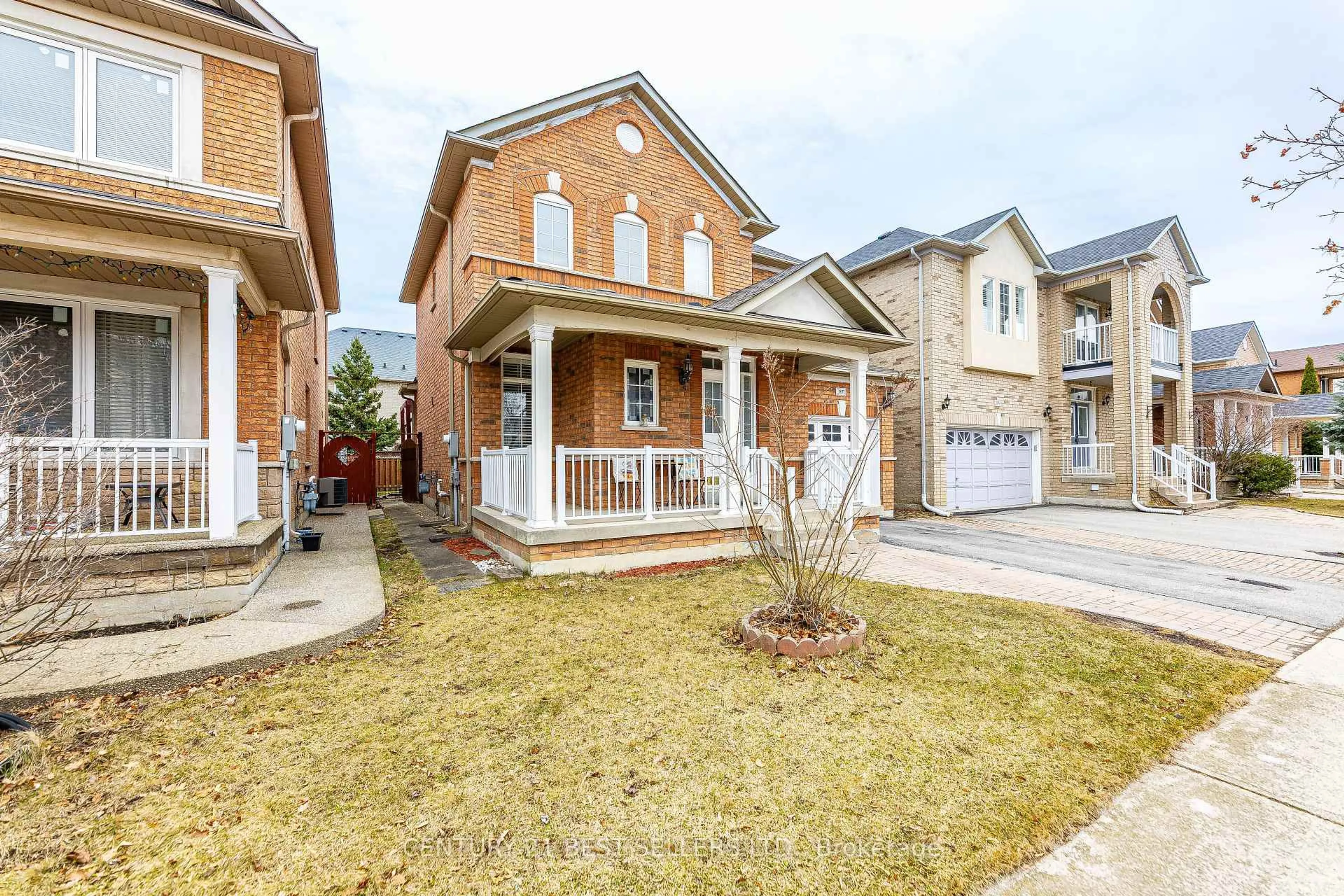 Home with brick exterior material, street for 3852 Oland Dr, Mississauga Ontario L5M 6M8