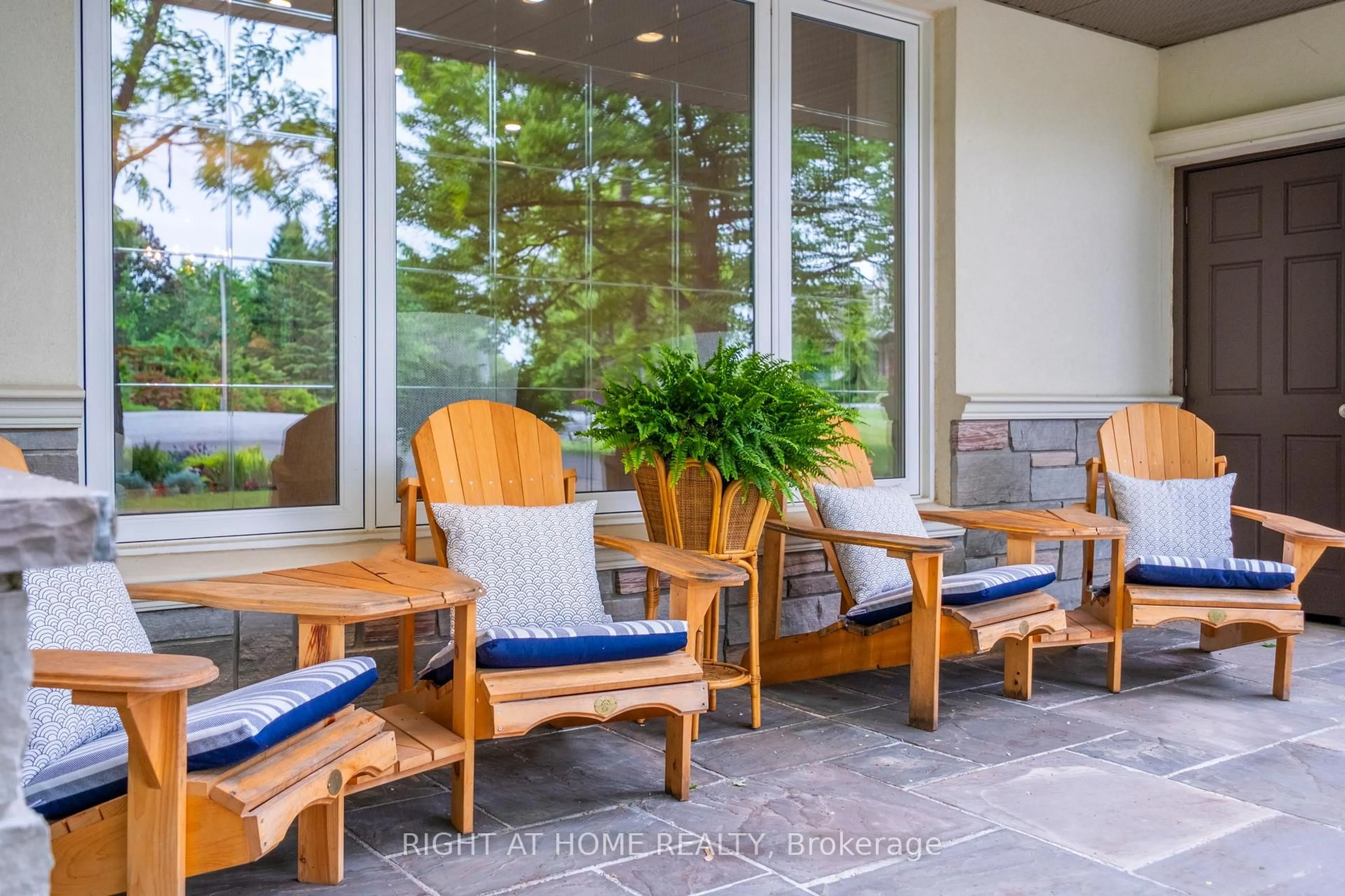 Patio, water/lake/river/ocean view for 14 Mcbride Crt, Caledon Ontario L7E 0A4