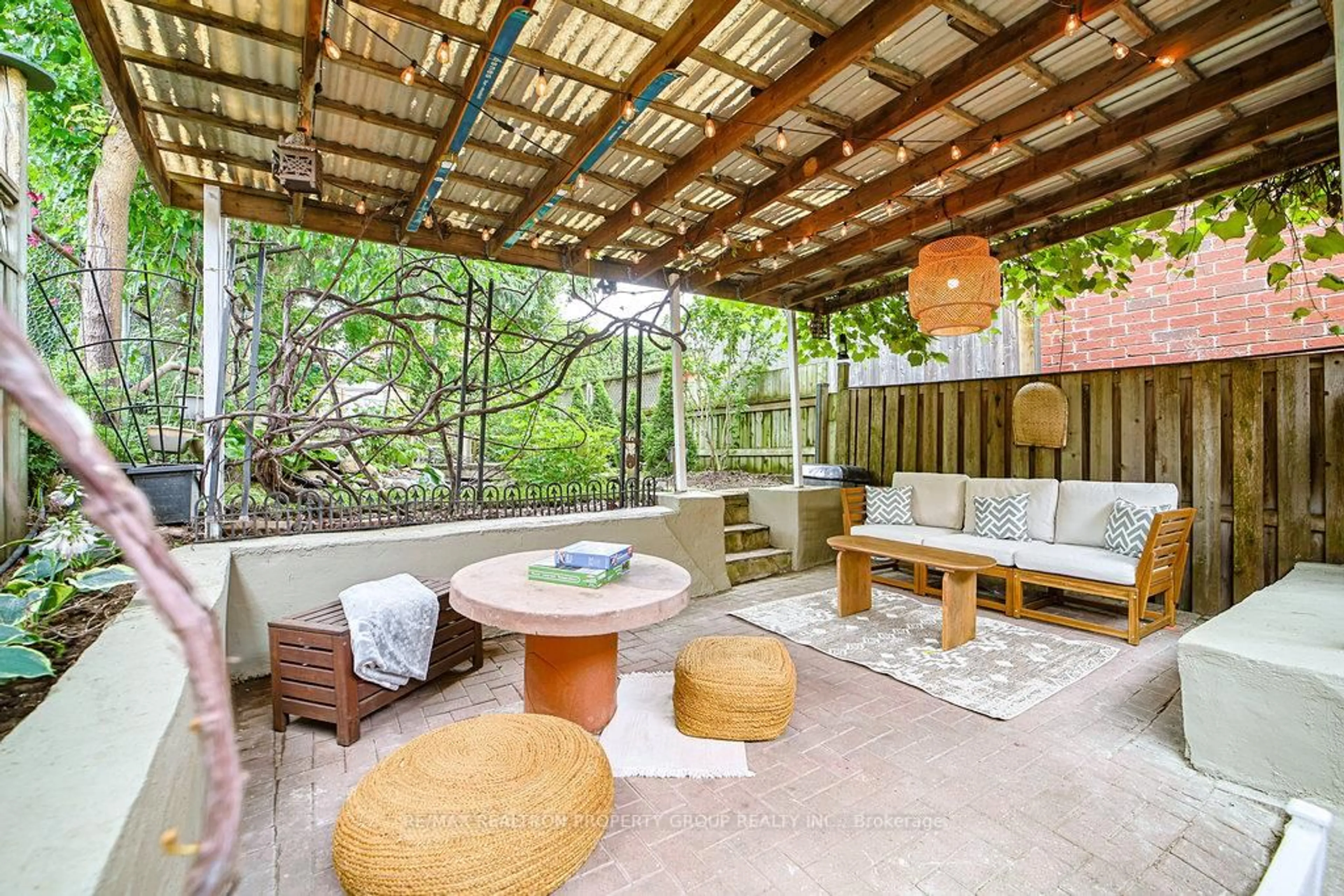 Patio, street for 482 Mcroberts Ave, Toronto Ontario M6E 4R4