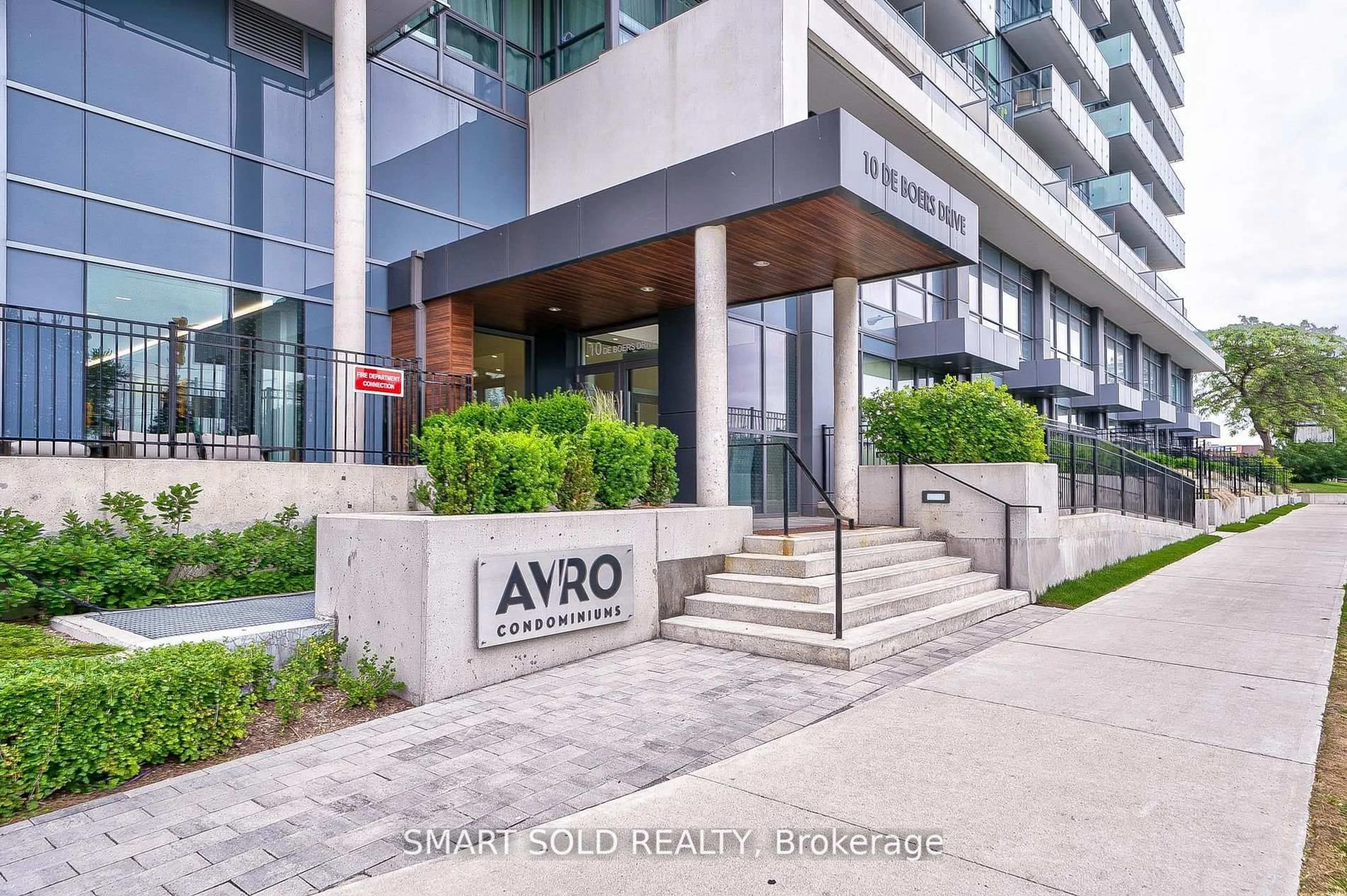 Unknown for 10 De Boers Dr #302, Toronto Ontario M3J 0L6