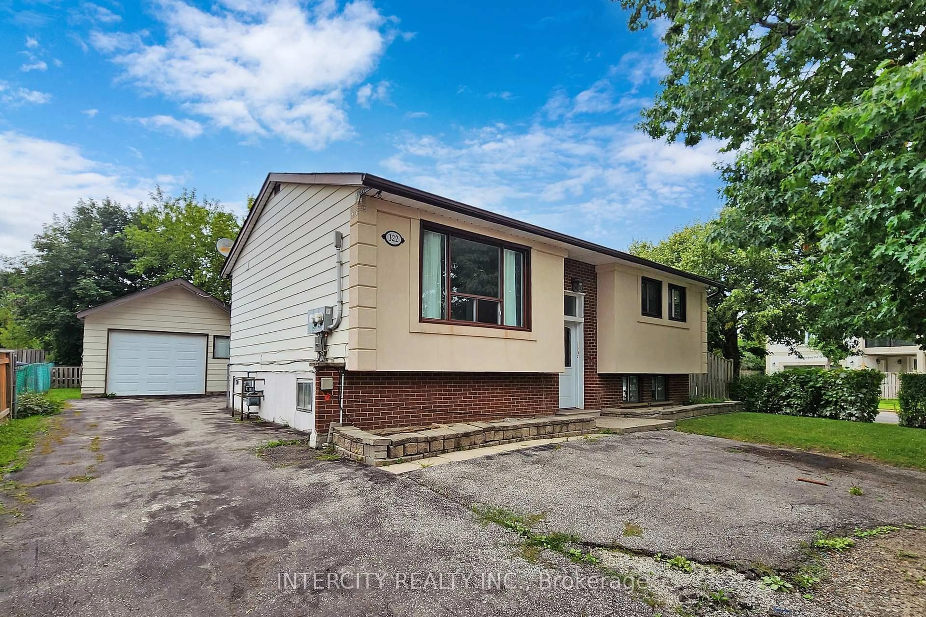 Unknown for 122 Rutherford Rd, Brampton Ontario L6V 2J5