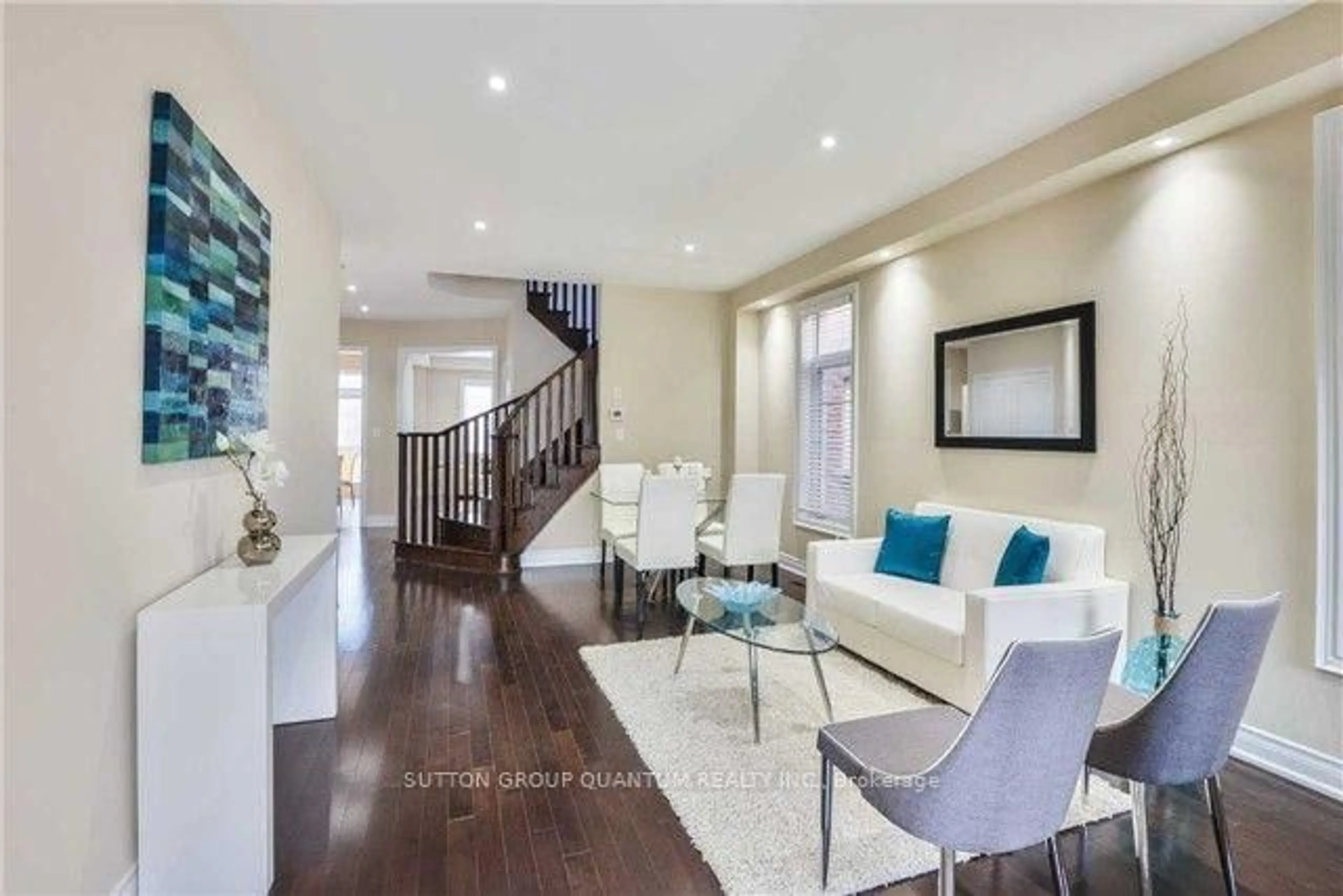 Living room with furniture, unknown for 5497 Oscar Peterson Blvd, Mississauga Ontario L5M 0V9