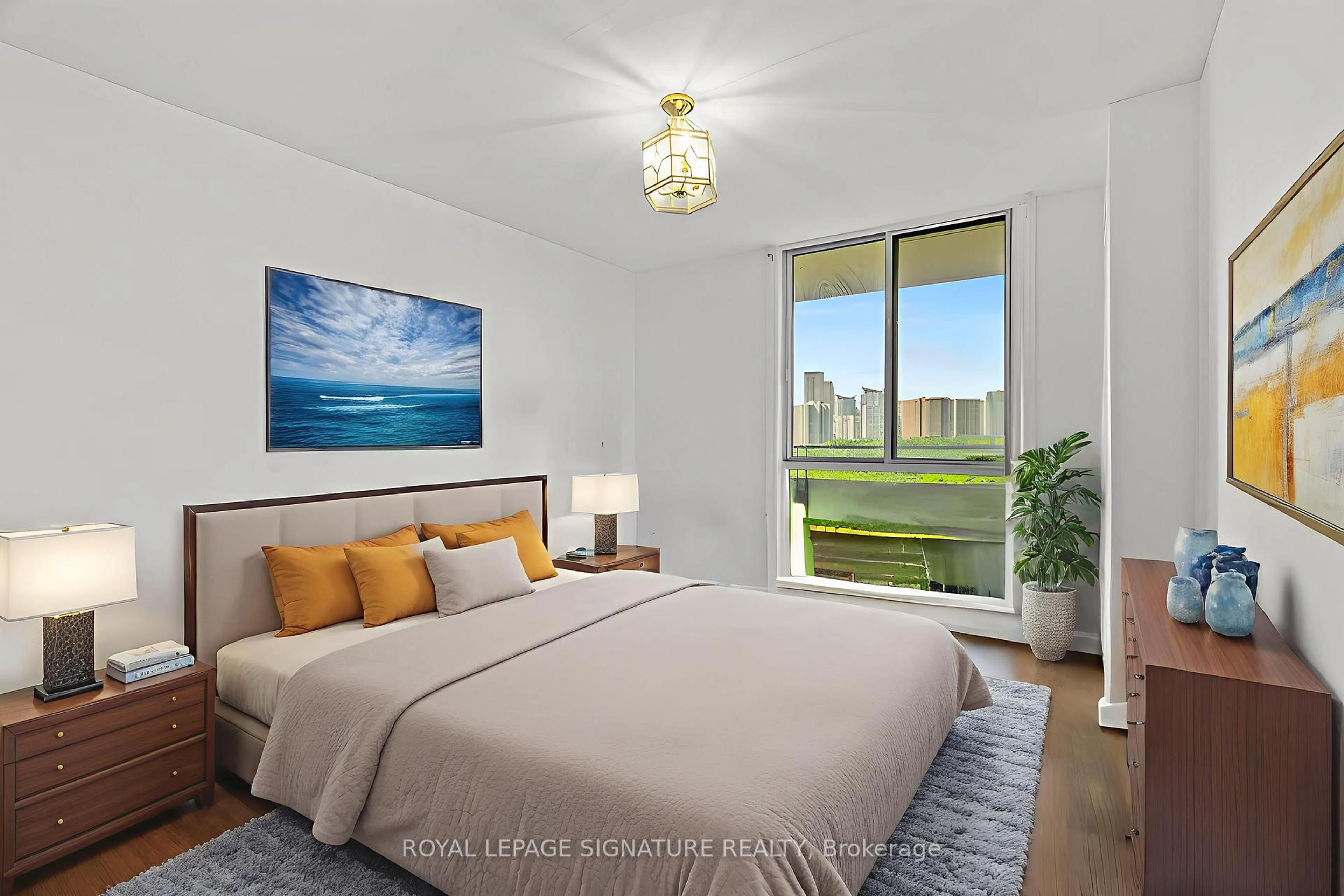 Bedroom with bed, unknown for 1320 Mississauga Valley Blvd #1016, Mississauga Ontario L5A 3R6