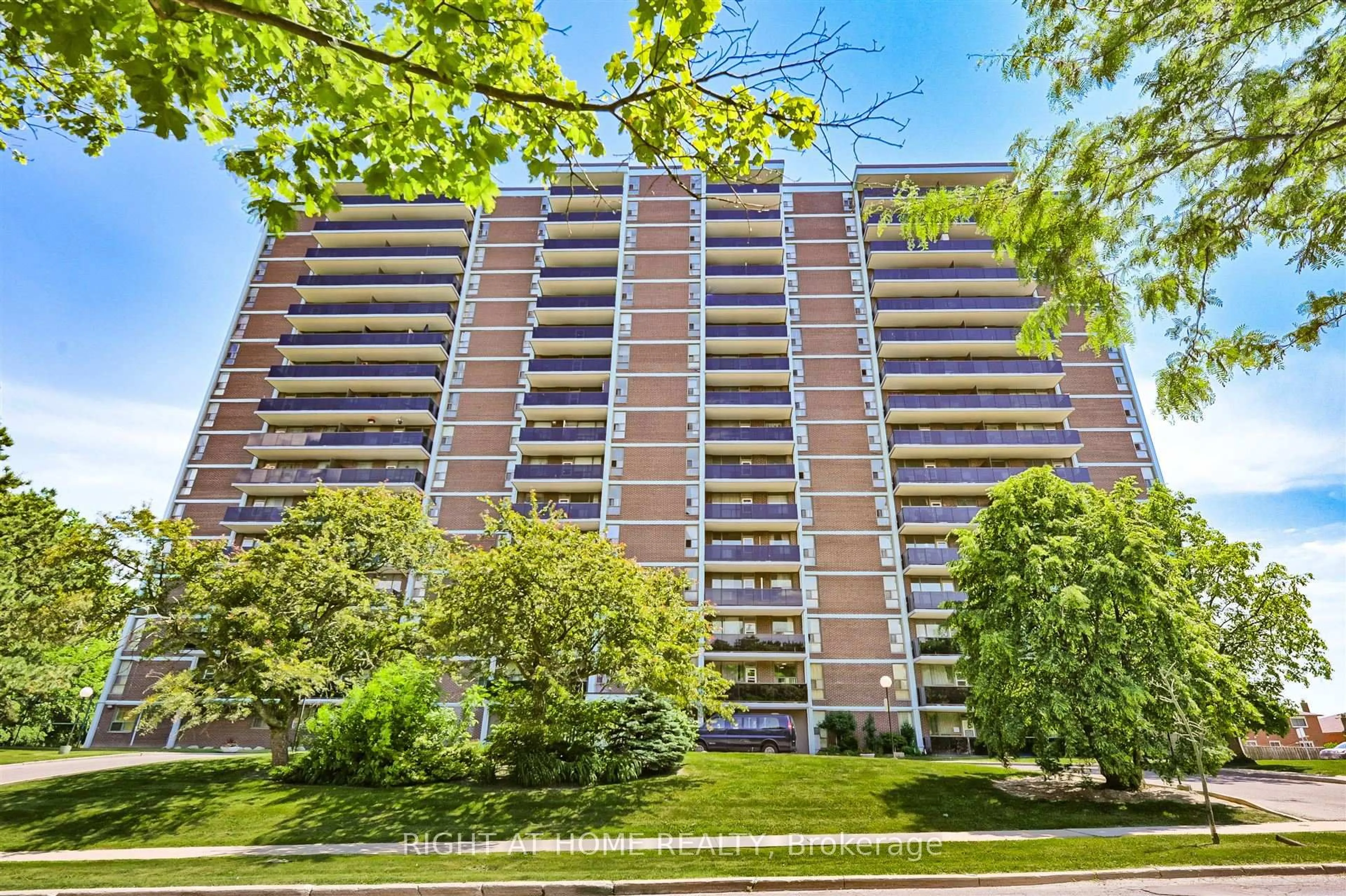 Patio, building for 235 Grandravine Dr #812, Toronto Ontario M3N 1J2